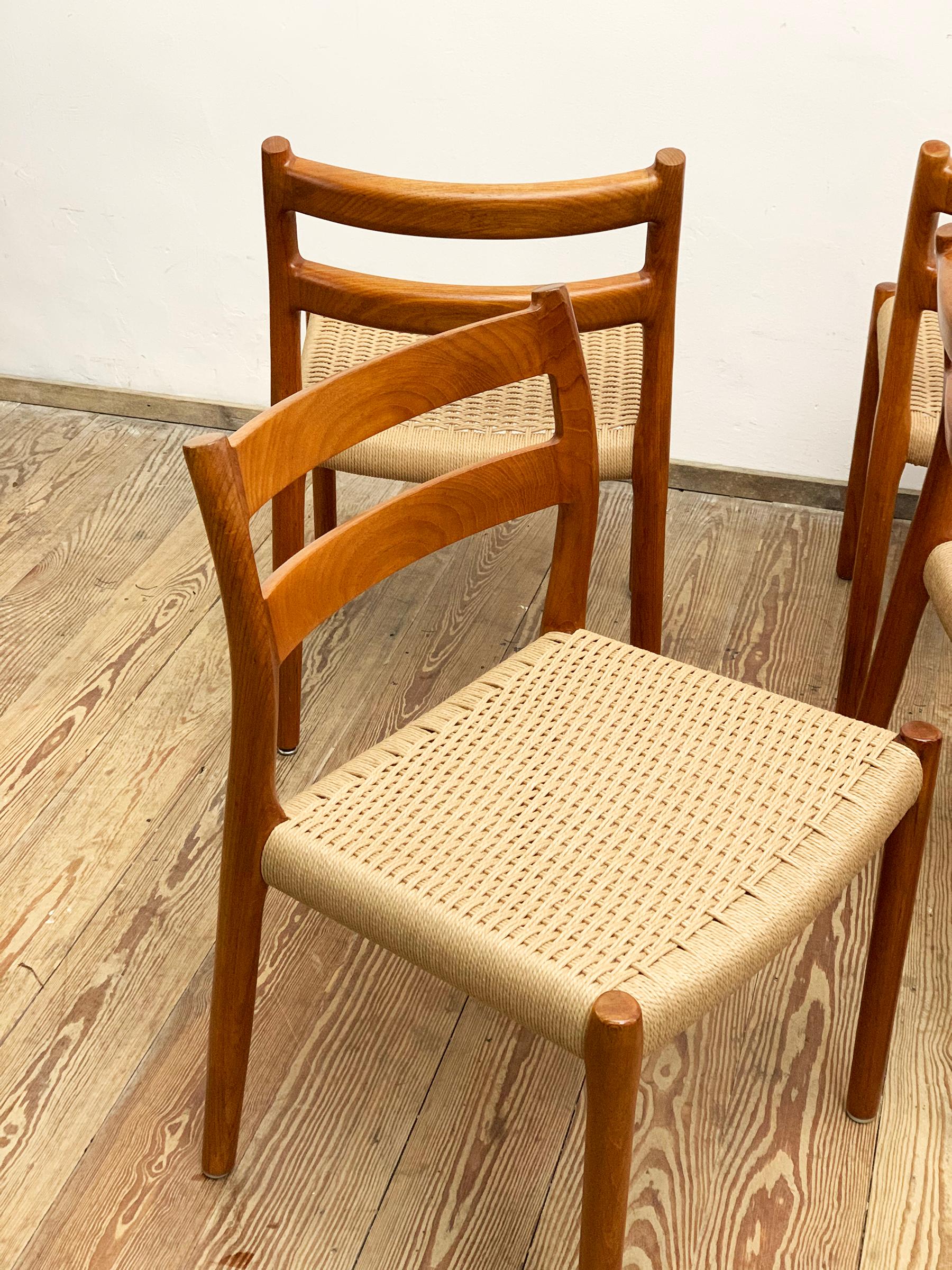 Mid-20th Century 4 Danish Mid-Century Teak Dining Chairs #84 by Niels O. Møller for J. L. Moller