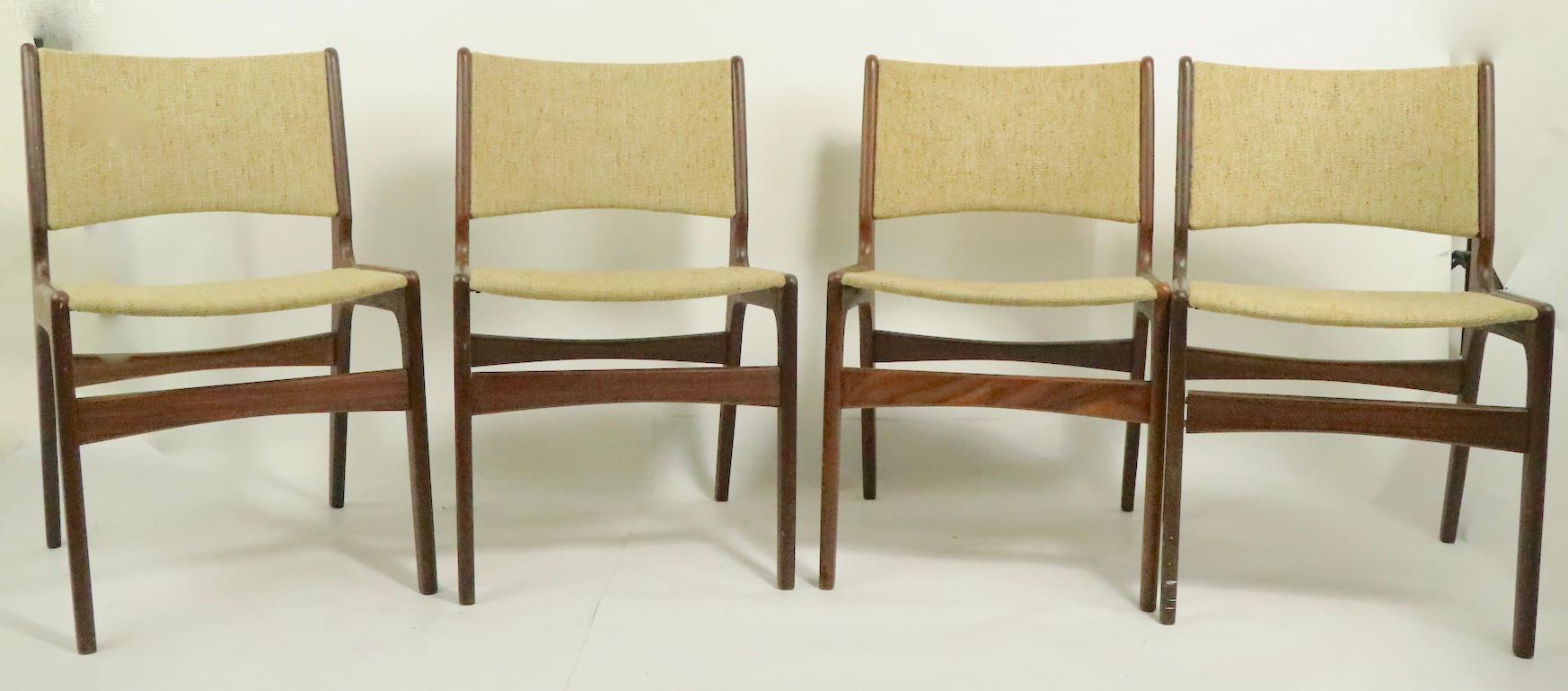 Danois 4 chaises de salle à manger danoises modernes par Odense Maskinsnedkeri en vente