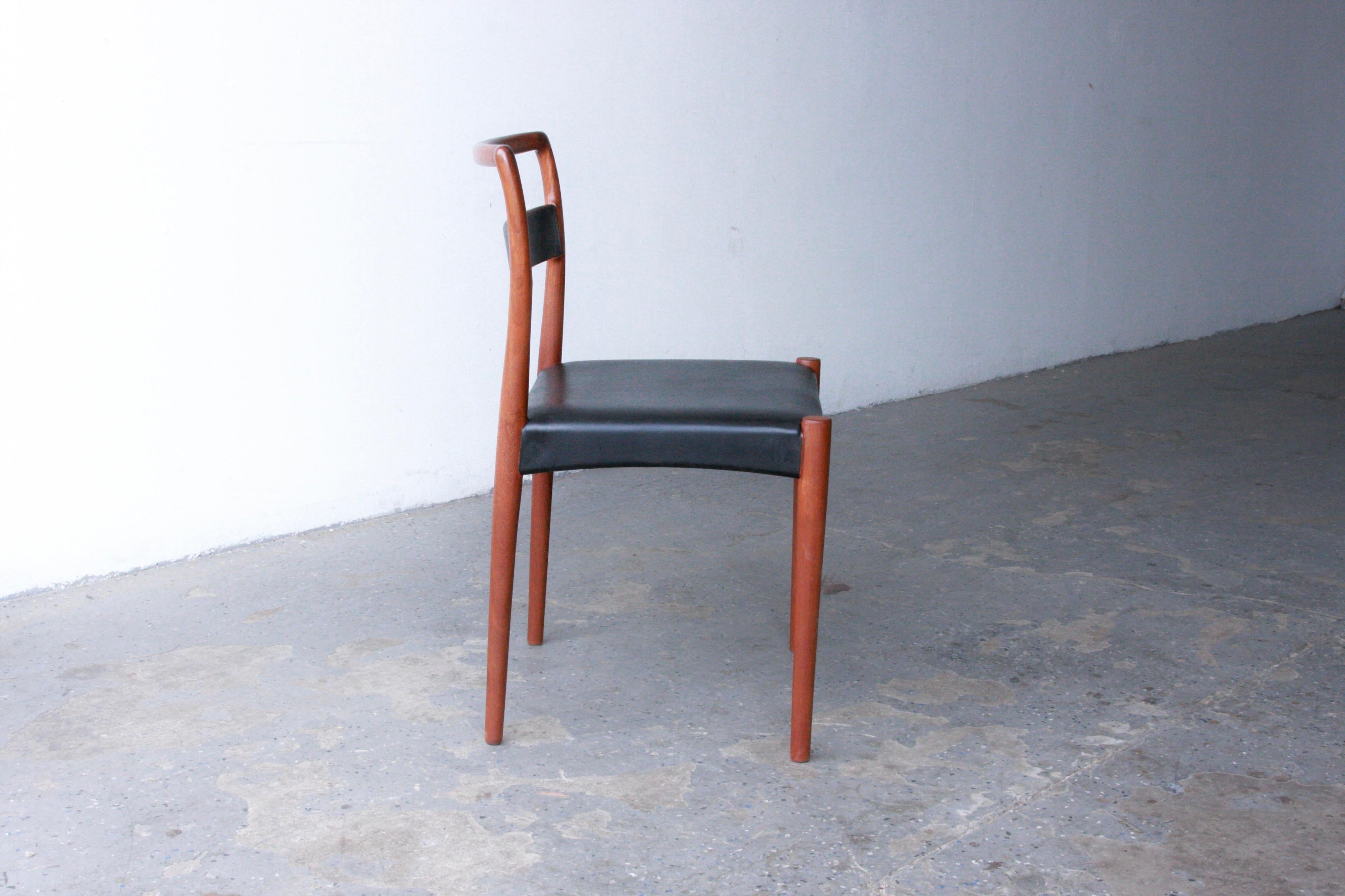 Mid-20th Century 4 Danish Modern Kai Kristiansen for Oddense Maskinsnedkeri Dining Chairs