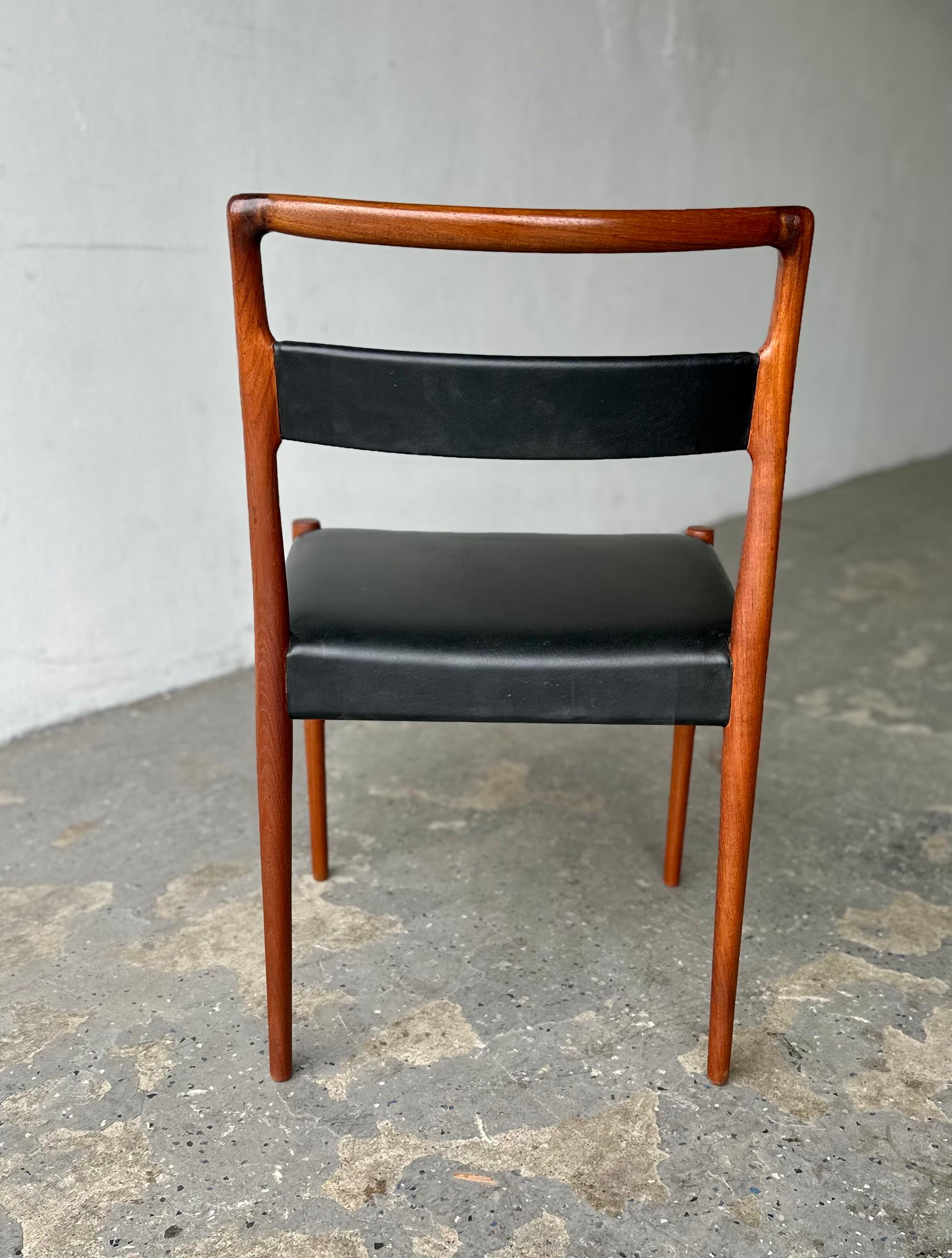 4 Danish Modern Kai Kristiansen for Oddense Maskinsnedkeri Dining Chairs 3