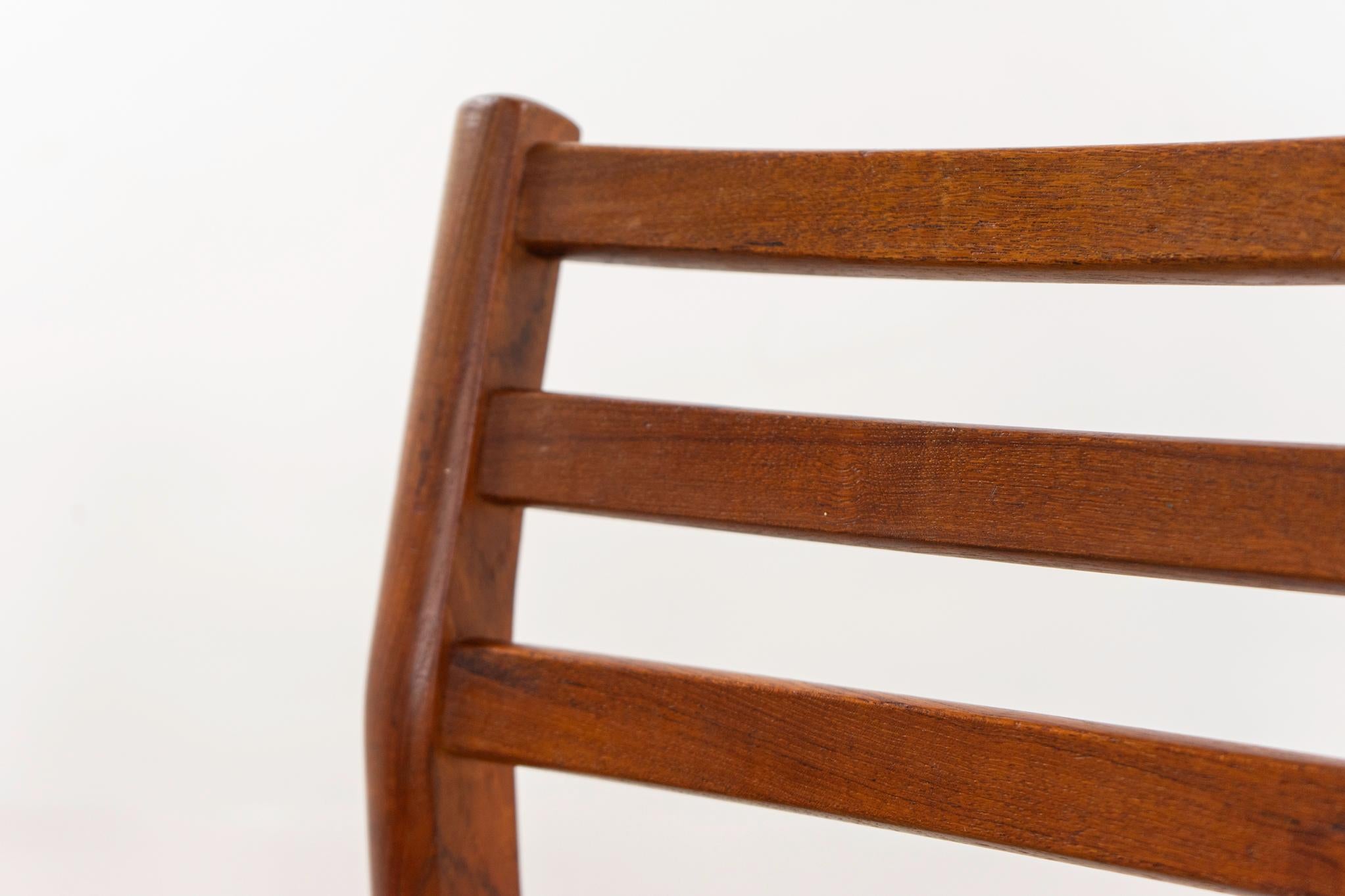 Scandinavian Modern 4 Danish Modern Teak Dining Chairs