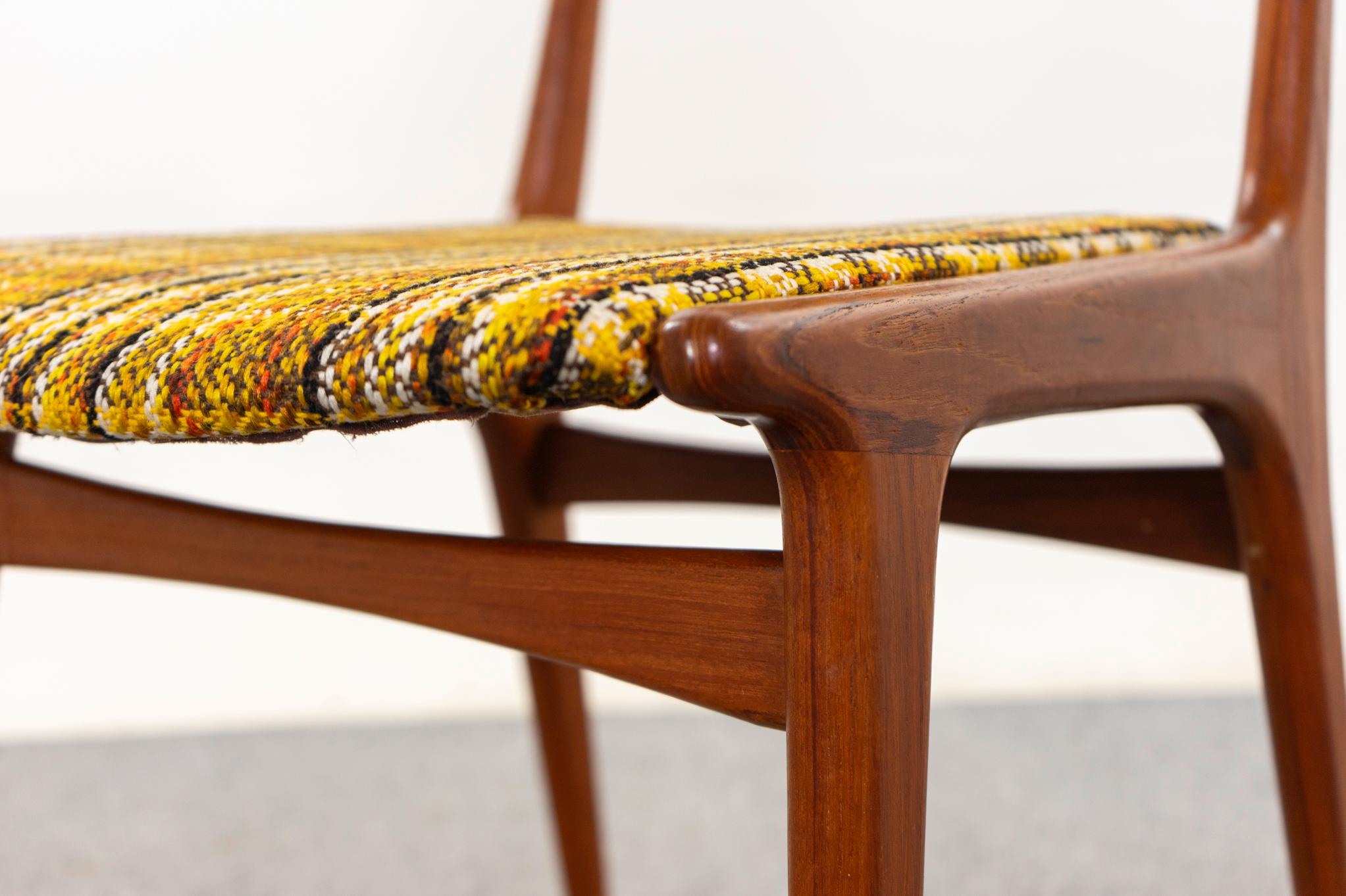Danois 4 chaises de salle à manger danoises en The Modernity en vente