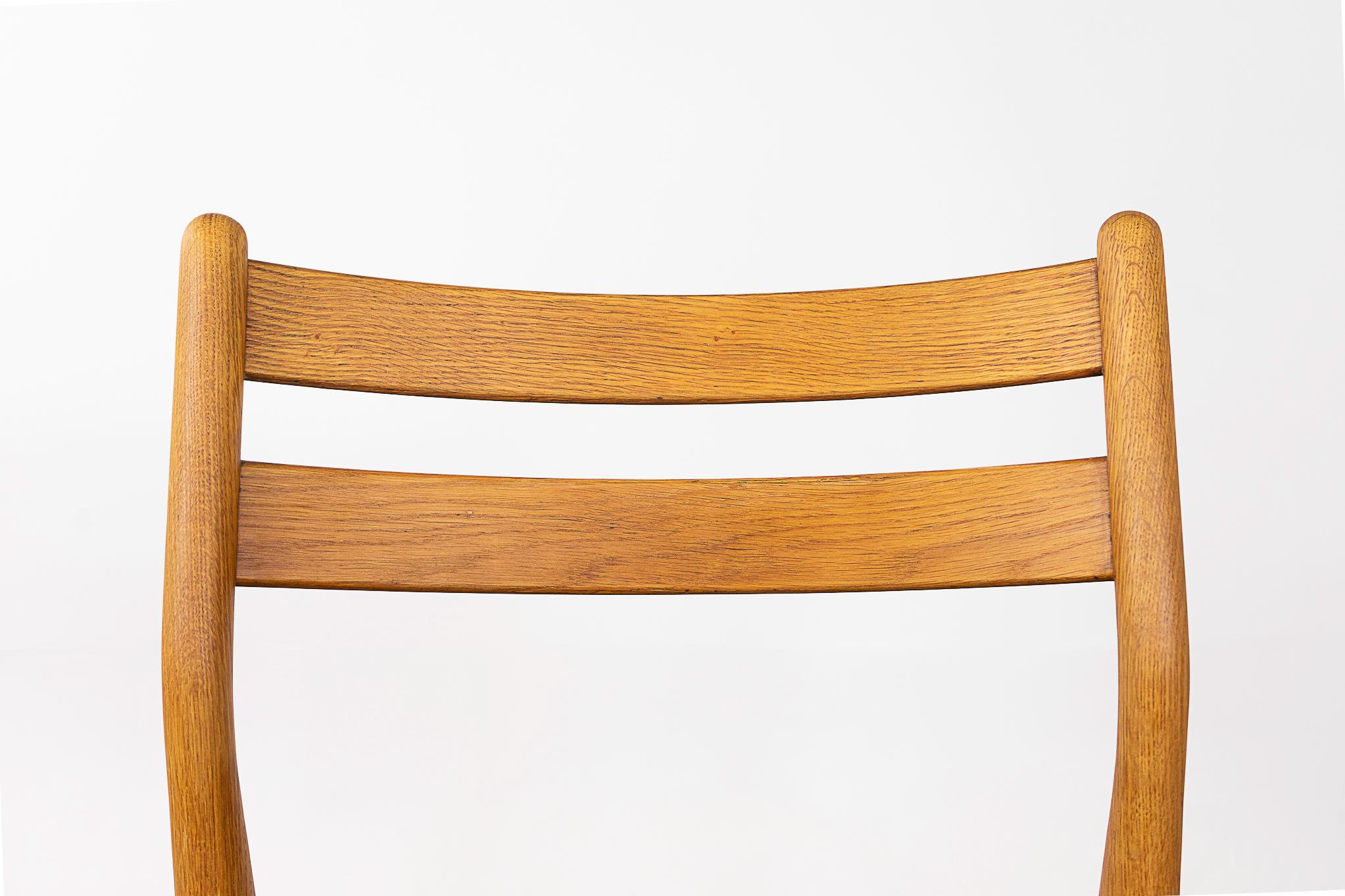 Mid-20th Century 4 Danish Oak Dining Chairs by Poul Volther For Sale