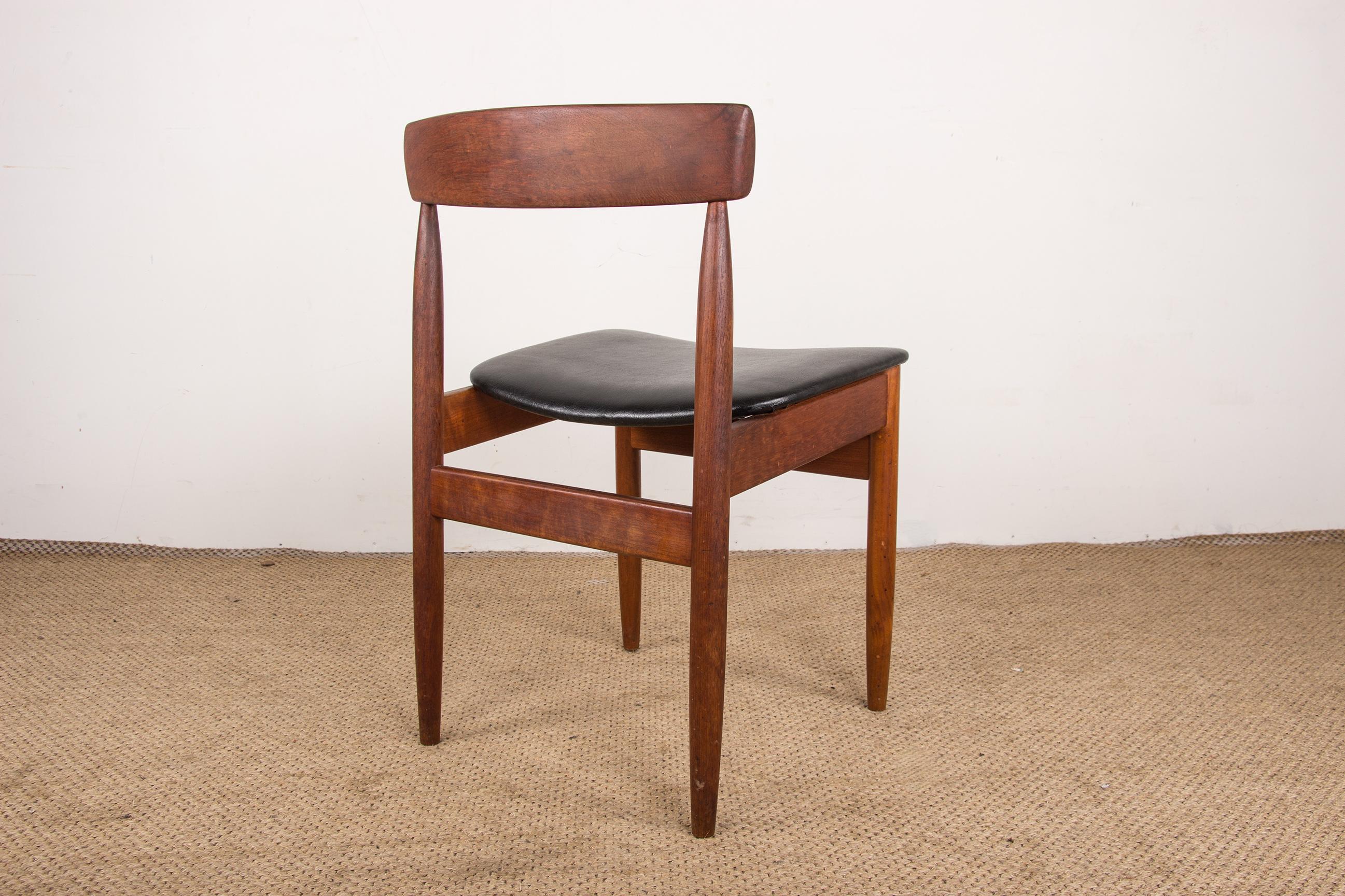 4 Danish teak chairs in black skai by P.E. Jorgensen for Farso Stolefabrik 1960. For Sale 6