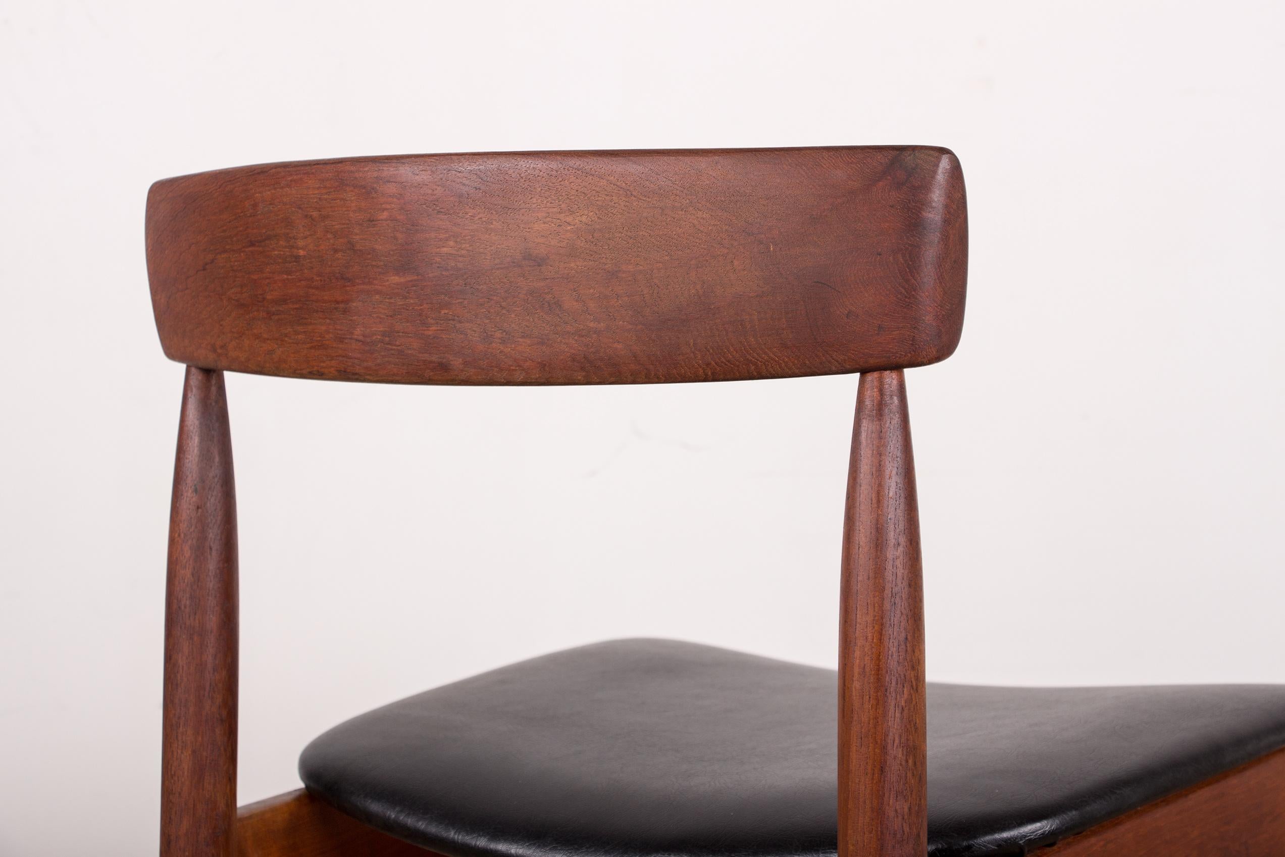 4 Danish teak chairs in black skai by P.E. Jorgensen for Farso Stolefabrik 1960. For Sale 8