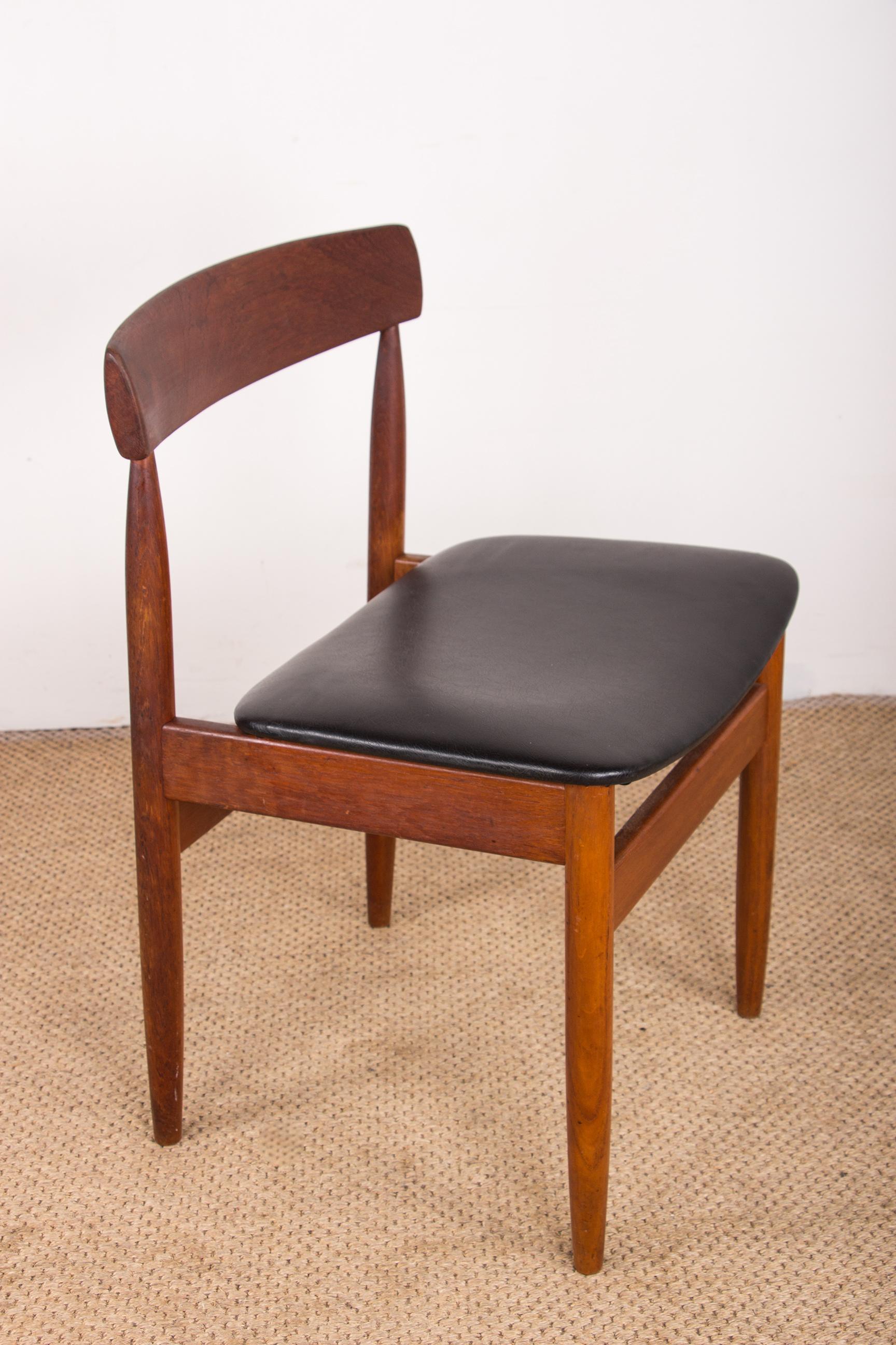 4 Danish teak chairs in black skai by P.E. Jorgensen for Farso Stolefabrik 1960. For Sale 2