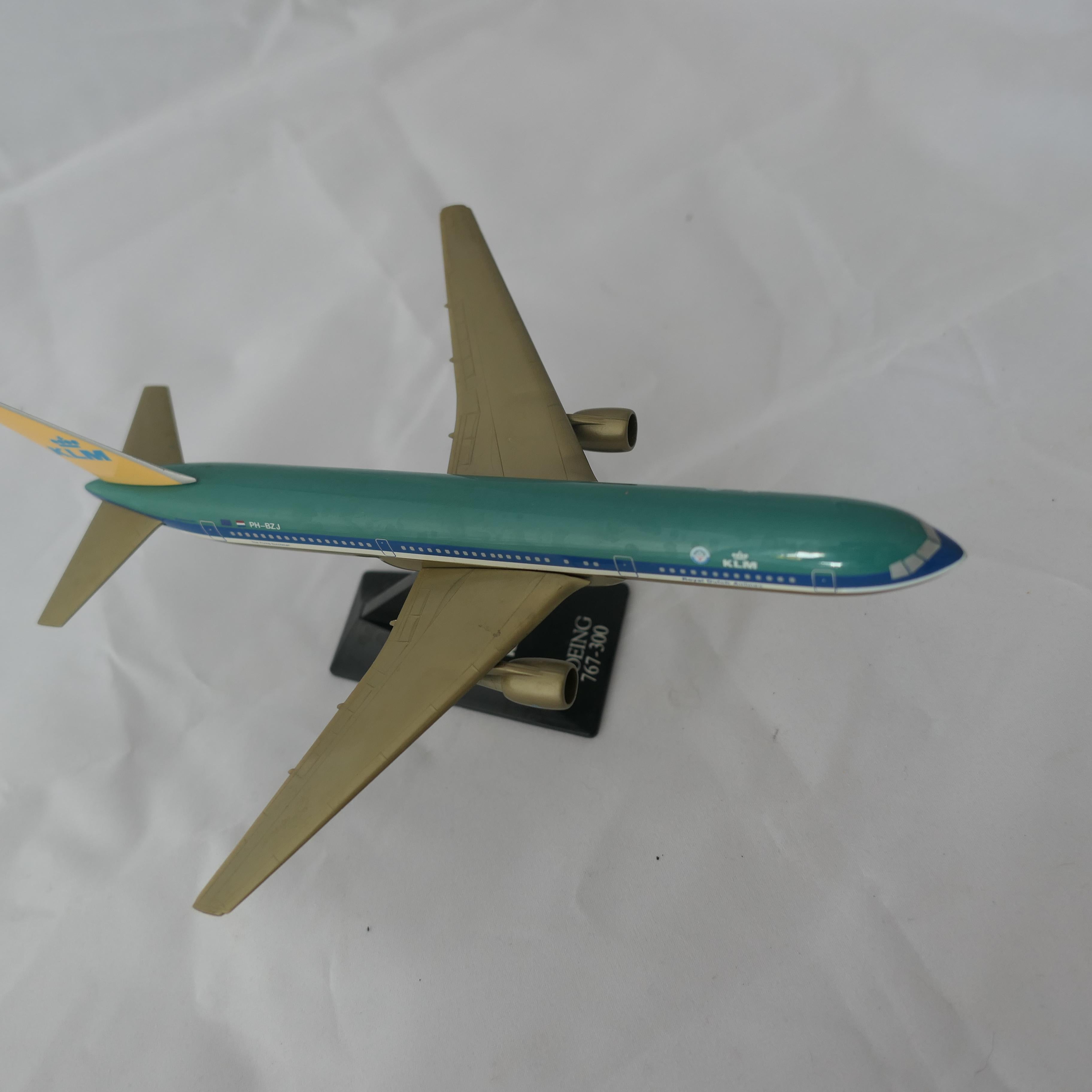 4 Desk Top Model Aeroplane, KLM, Britannia, EvaAir and Emirates    In Good Condition For Sale In Chillerton, Isle of Wight