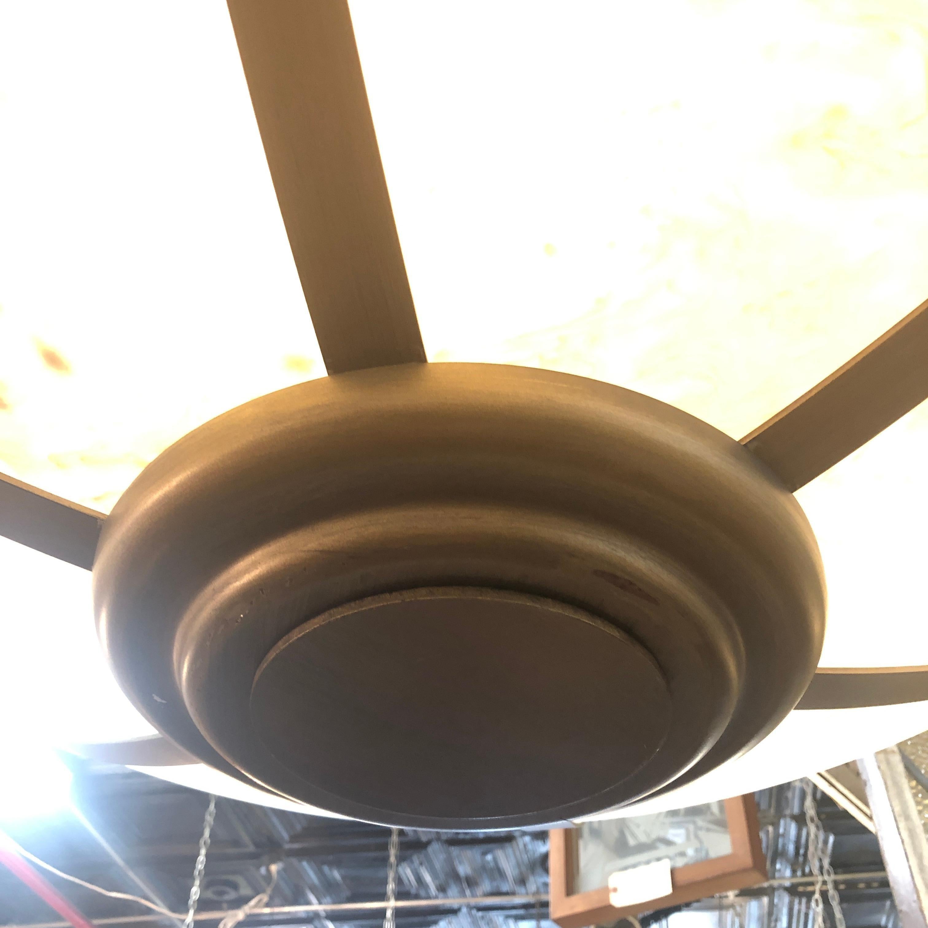 Araña de cúpula de 4' de diámetro en Bueno estado para la venta en Brooklyn, NY