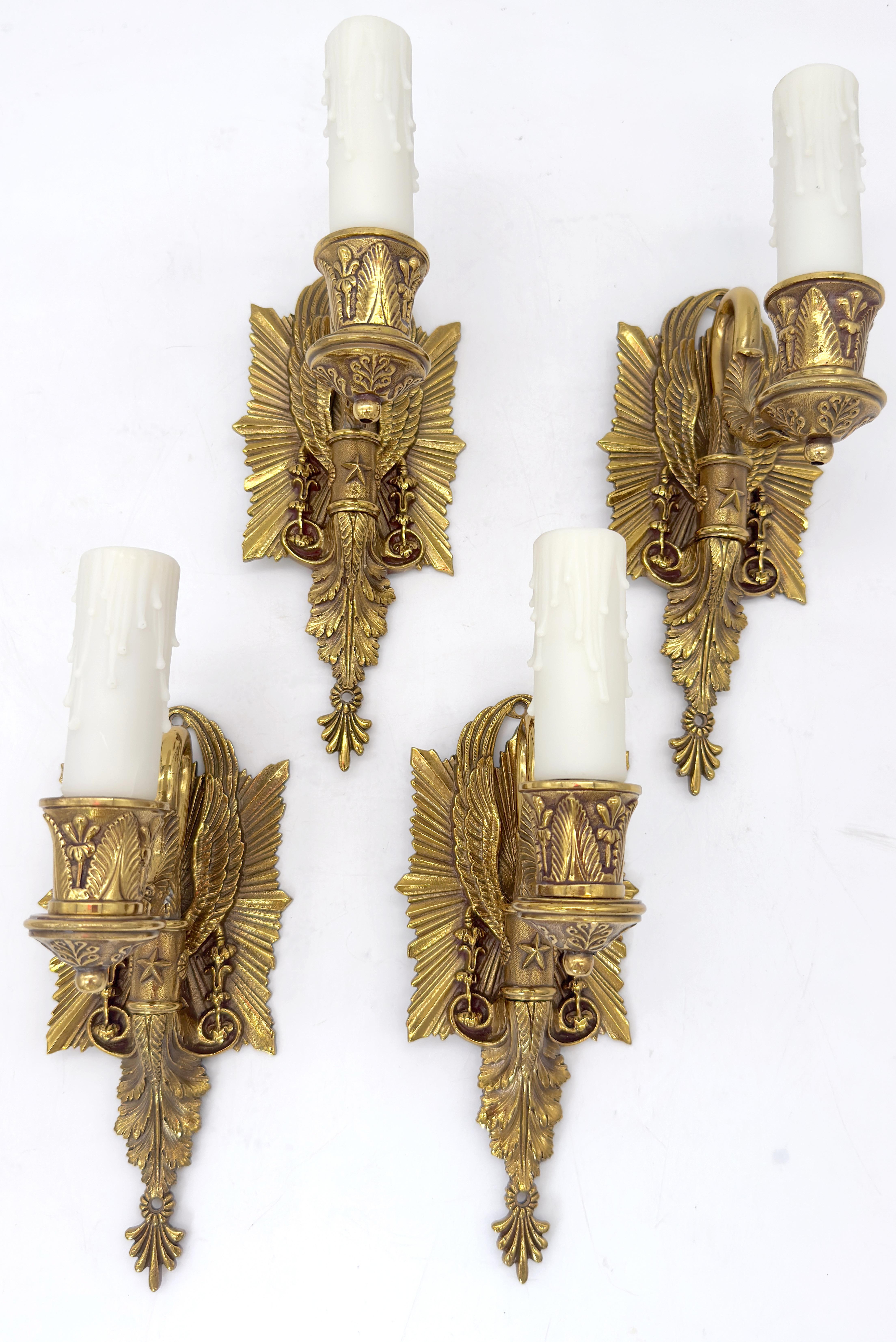 Pair of Diminutive Neoclassical Bronze Wall Sconces, Attributed P.E. Guerin For Sale 2