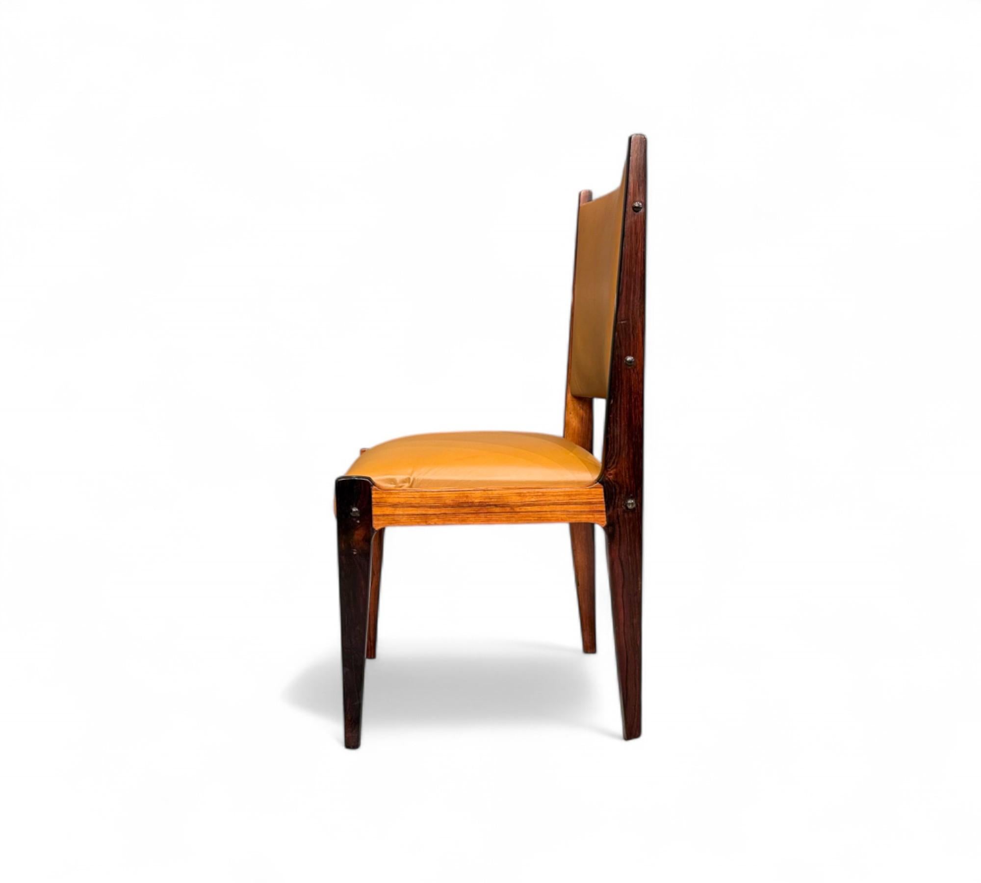 Mid-Century Modern 4 Dining Chairs in Hardwood & Leather by Sergio Rodrigues, Brazil , 1960 For Sale