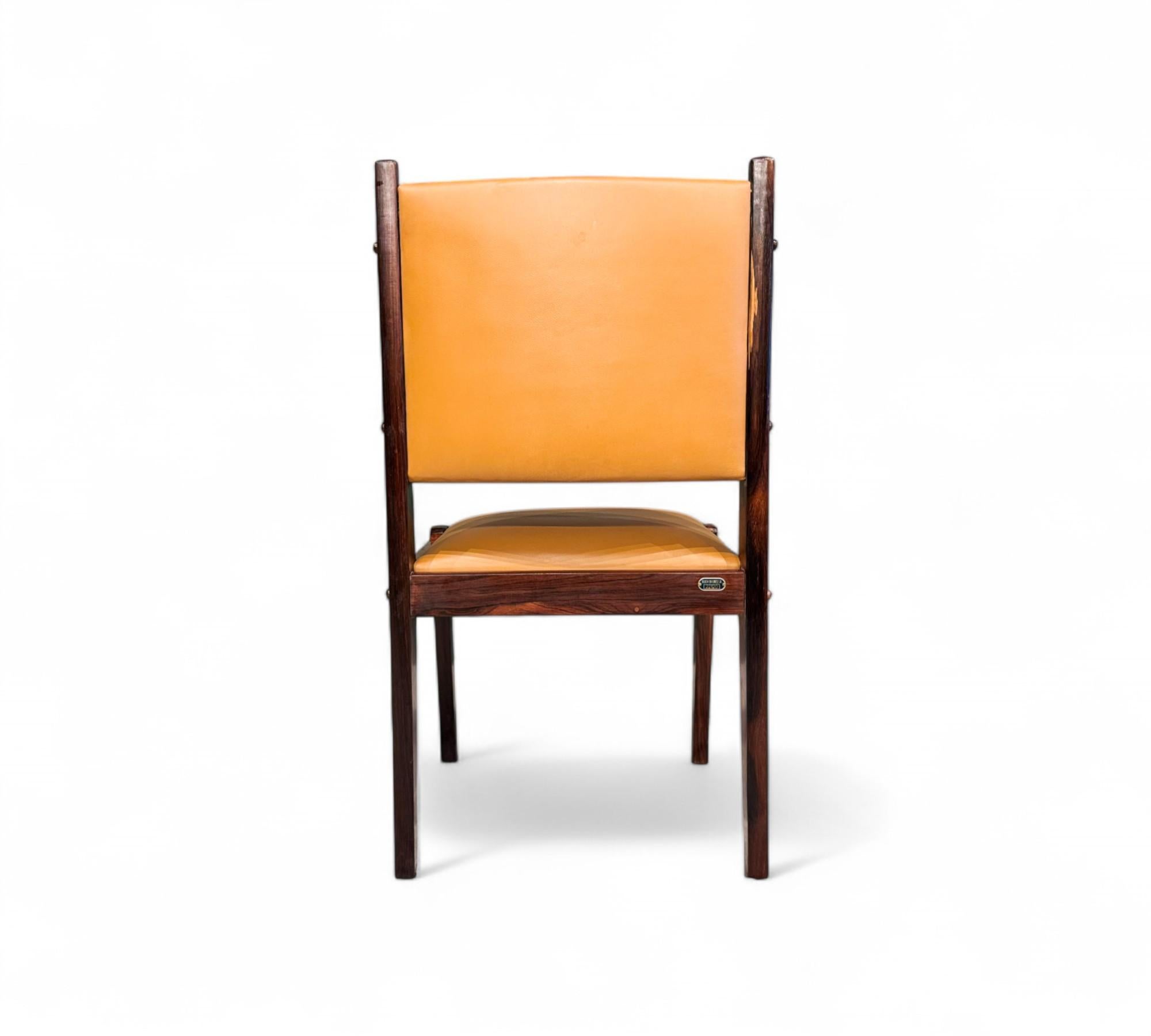 Hand-Crafted 4 Dining Chairs in Hardwood & Leather by Sergio Rodrigues, Brazil , 1960 For Sale