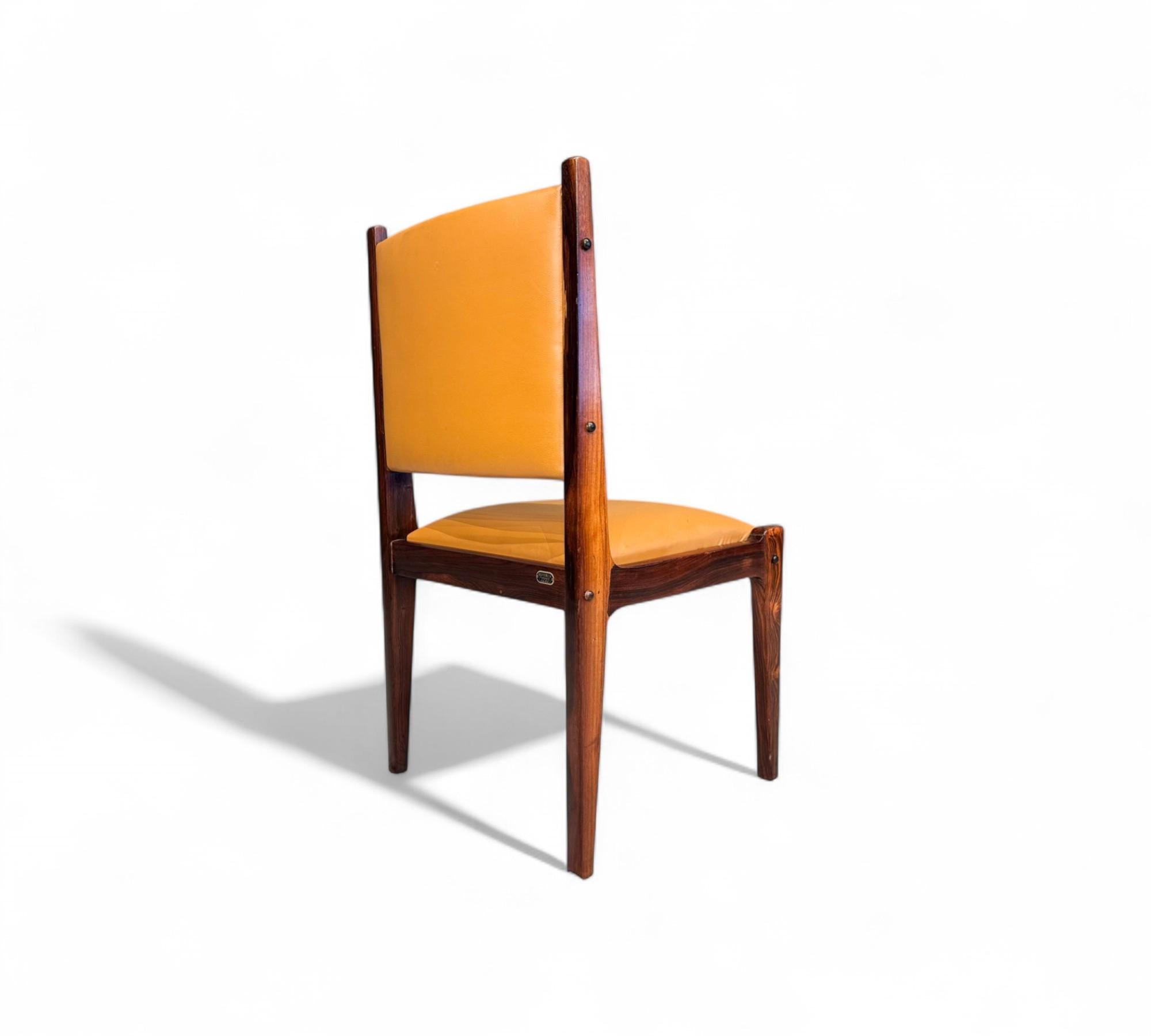 4 Dining Chairs in Hardwood & Leather by Sergio Rodrigues, Brazil , 1960 In Good Condition For Sale In New York, NY