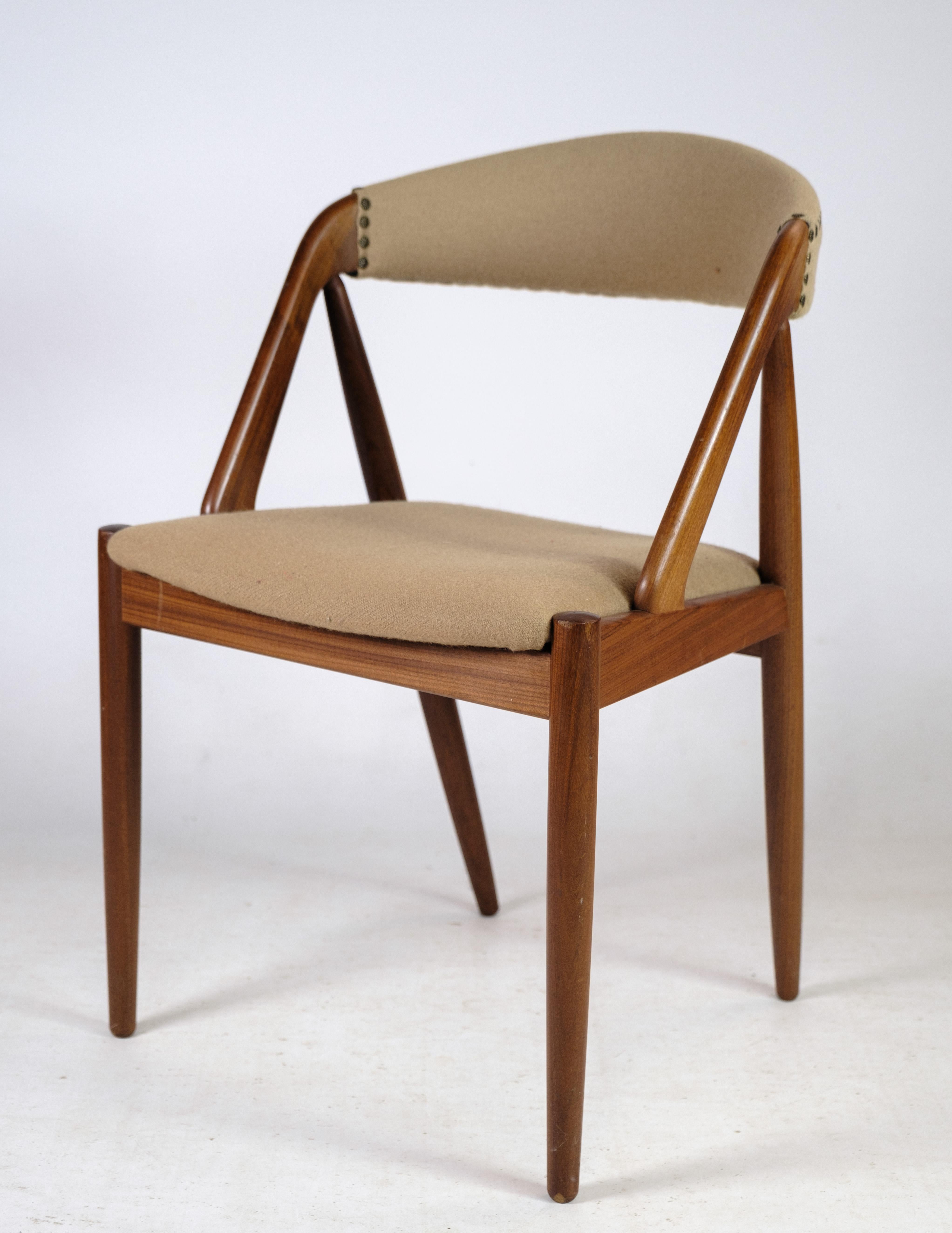 Fabric 4 Dining Room Chairs Model 31 Made In Teak, Designed By Kai Kristiansen For Sale