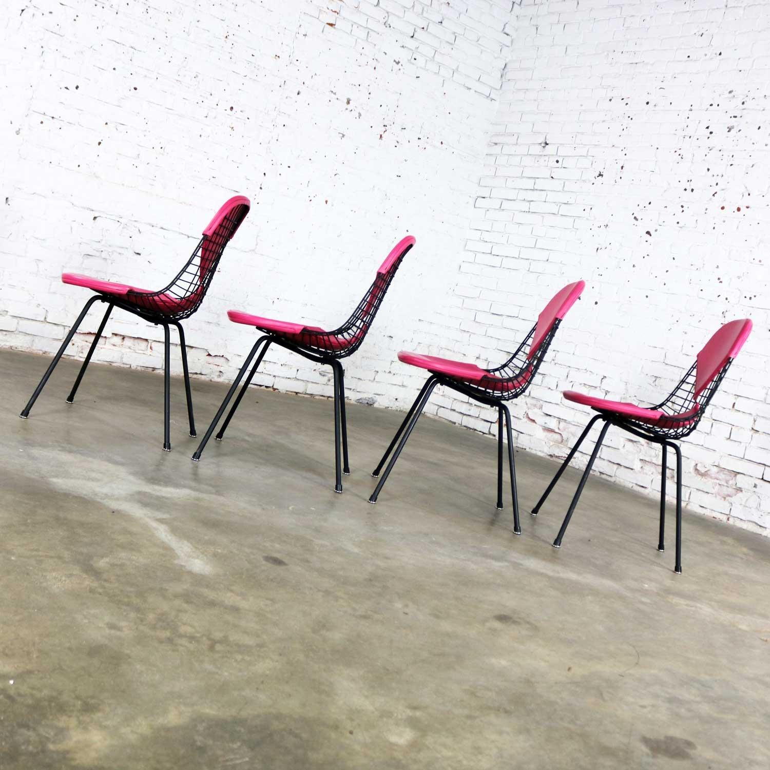 20th Century 4 DKX-2 Wire Bikini Shell Chairs X Bases Hot Pink Bikinis Eames Herman Miller For Sale