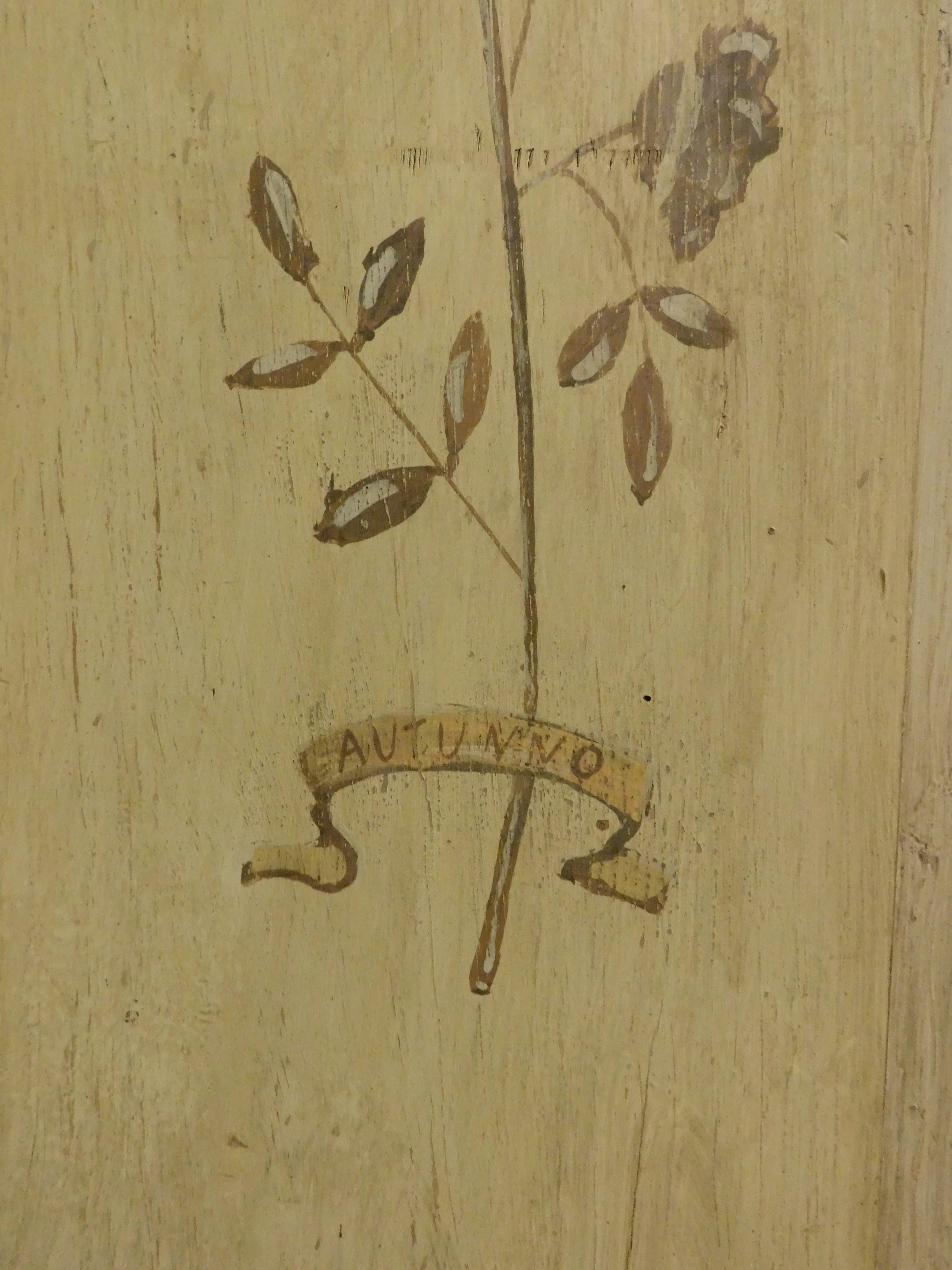 4-türige Garderobe aus lackiertem und lackiertem Holz, Italien (18. Jahrhundert und früher) im Angebot