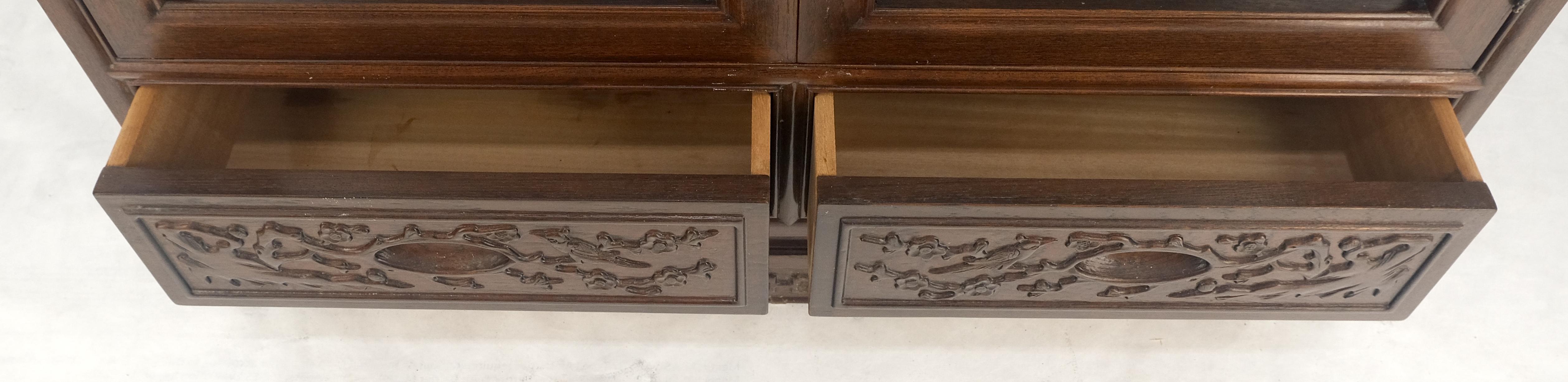 Chippendale asiatico 4 porte intagliate in teak 5 ripiani 2 cassetti in basso 72