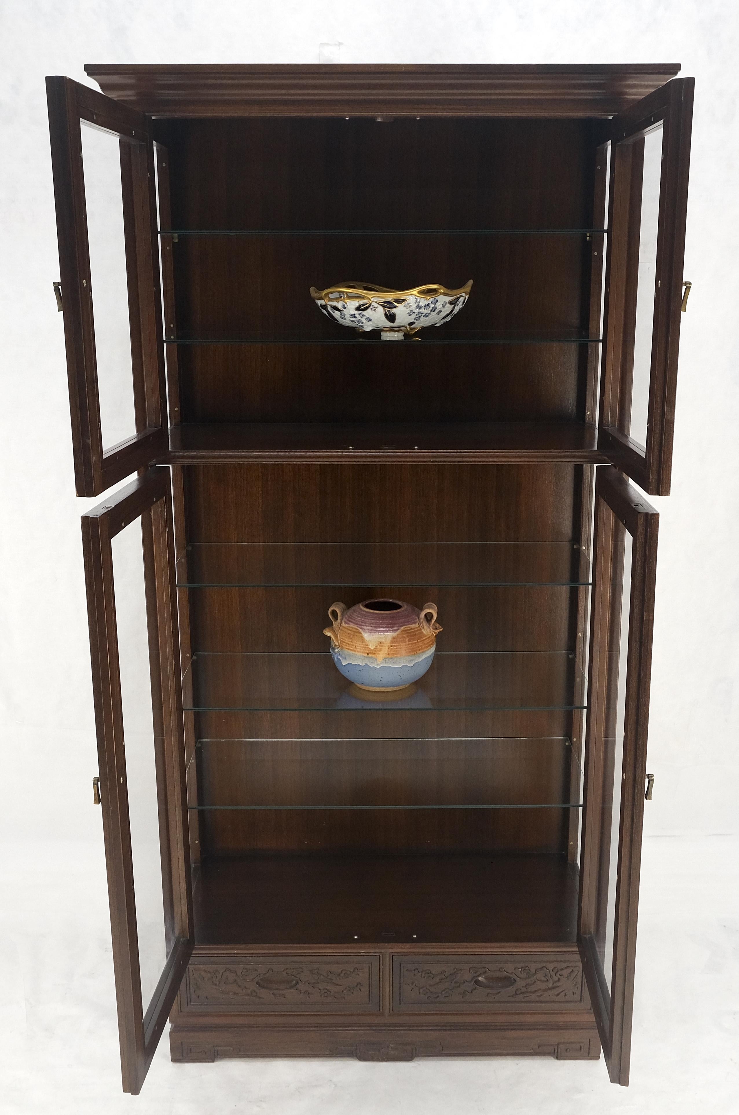XX secolo 4 ante in teak intagliato 5 ripiani 2 cassetti in basso 72