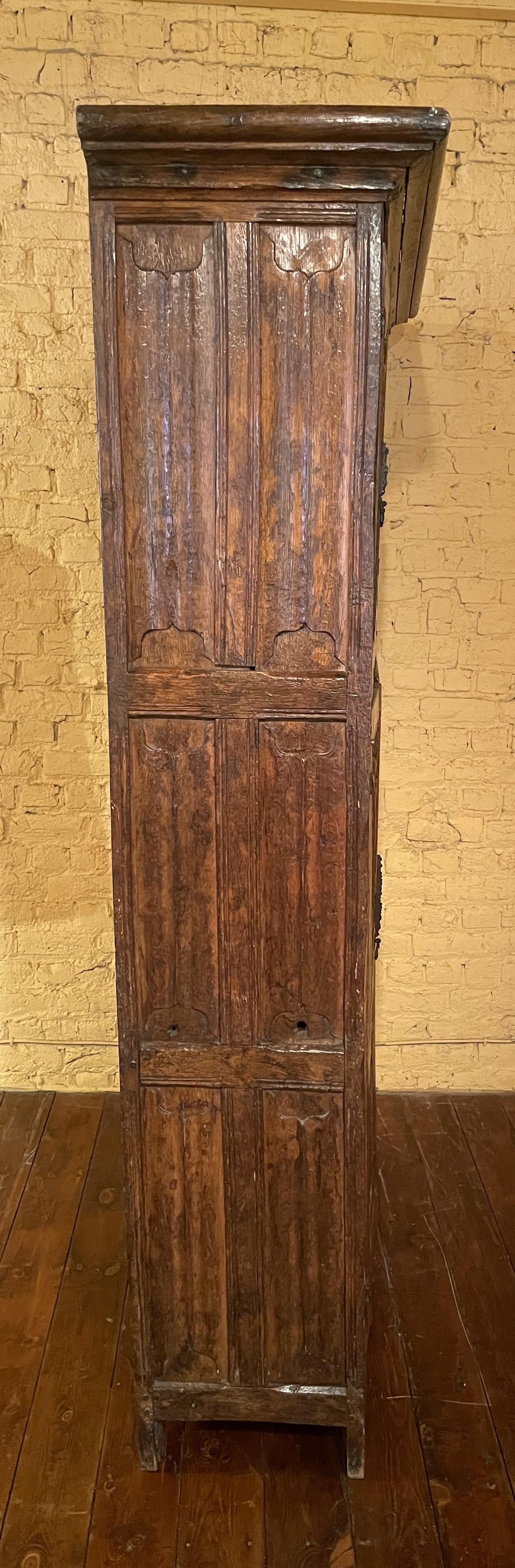 4 Doors Cupboard or Wardrobe Gothic Period in Oak, 15th Century For Sale 13