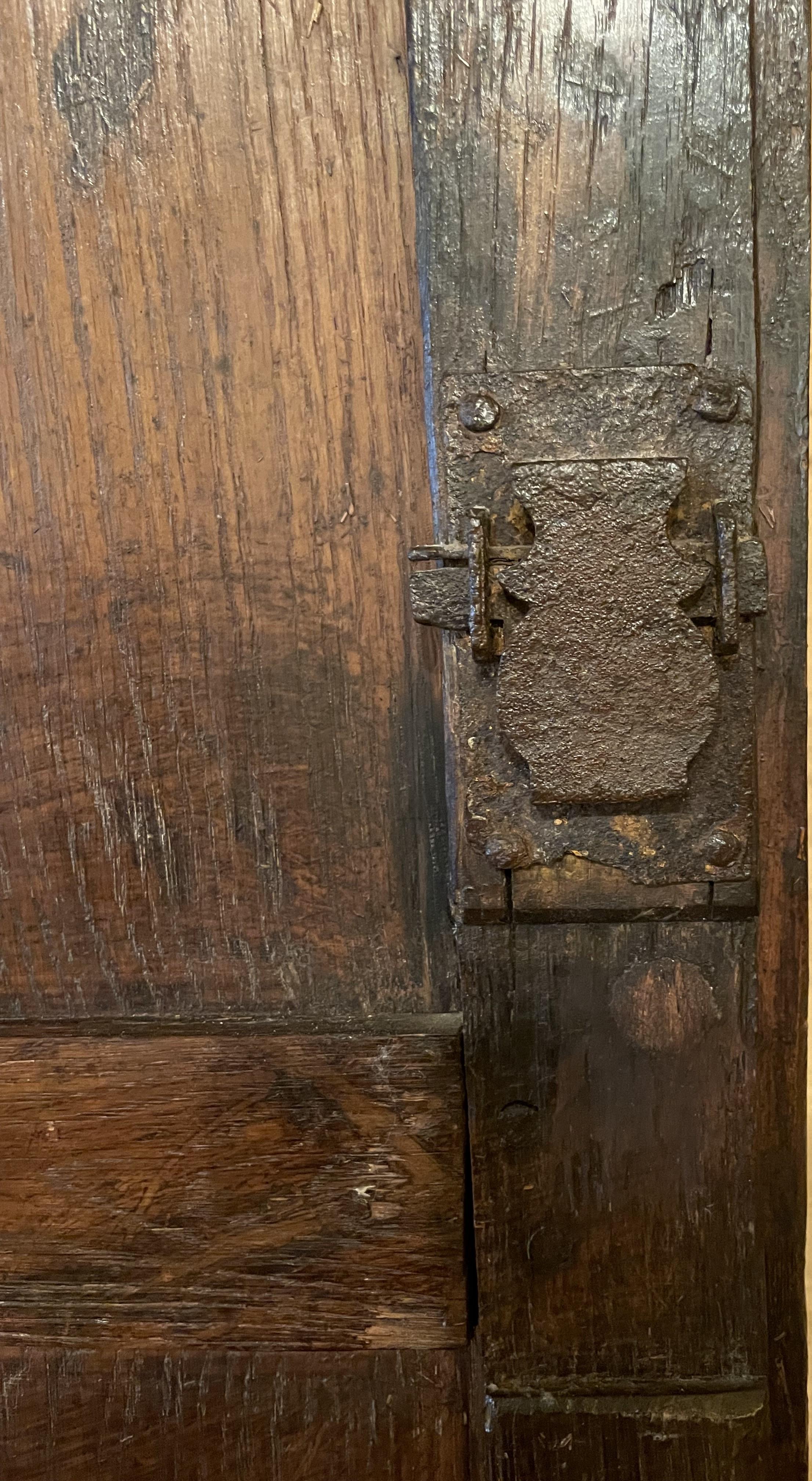 18th Century and Earlier 4 Doors Cupboard or Wardrobe Gothic Period in Oak, 15th Century For Sale