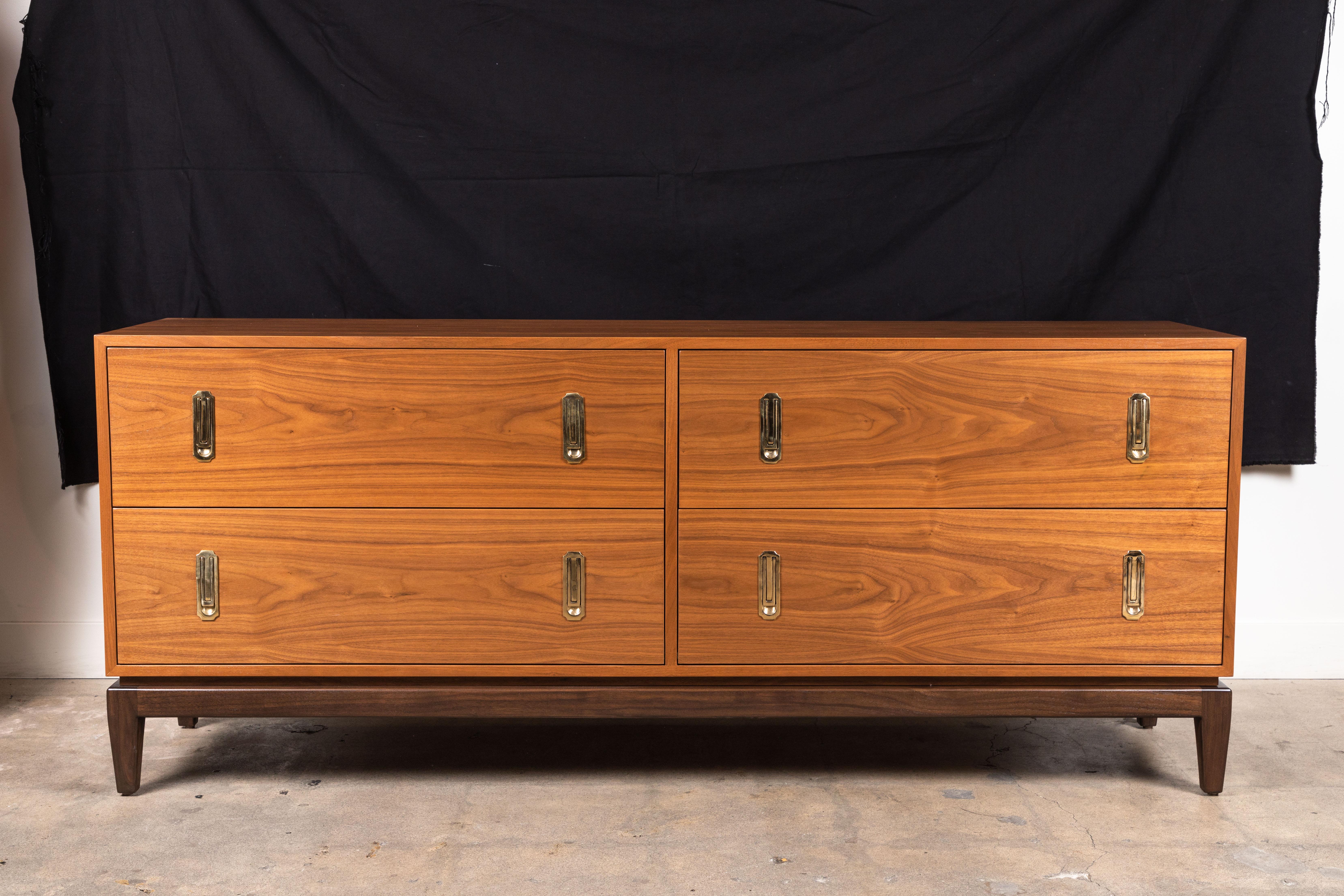 Contemporary 4-Drawer Arcadia Chest by Lawson-Fenning For Sale