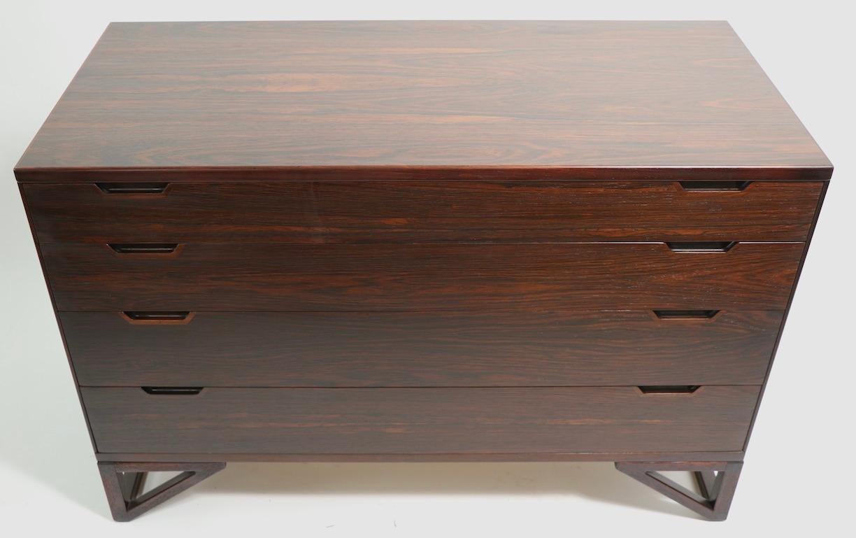 Rosewood 4 Drawer Danish Mid-Century Modern Dresser Svend Langkilde Mobler For Sale