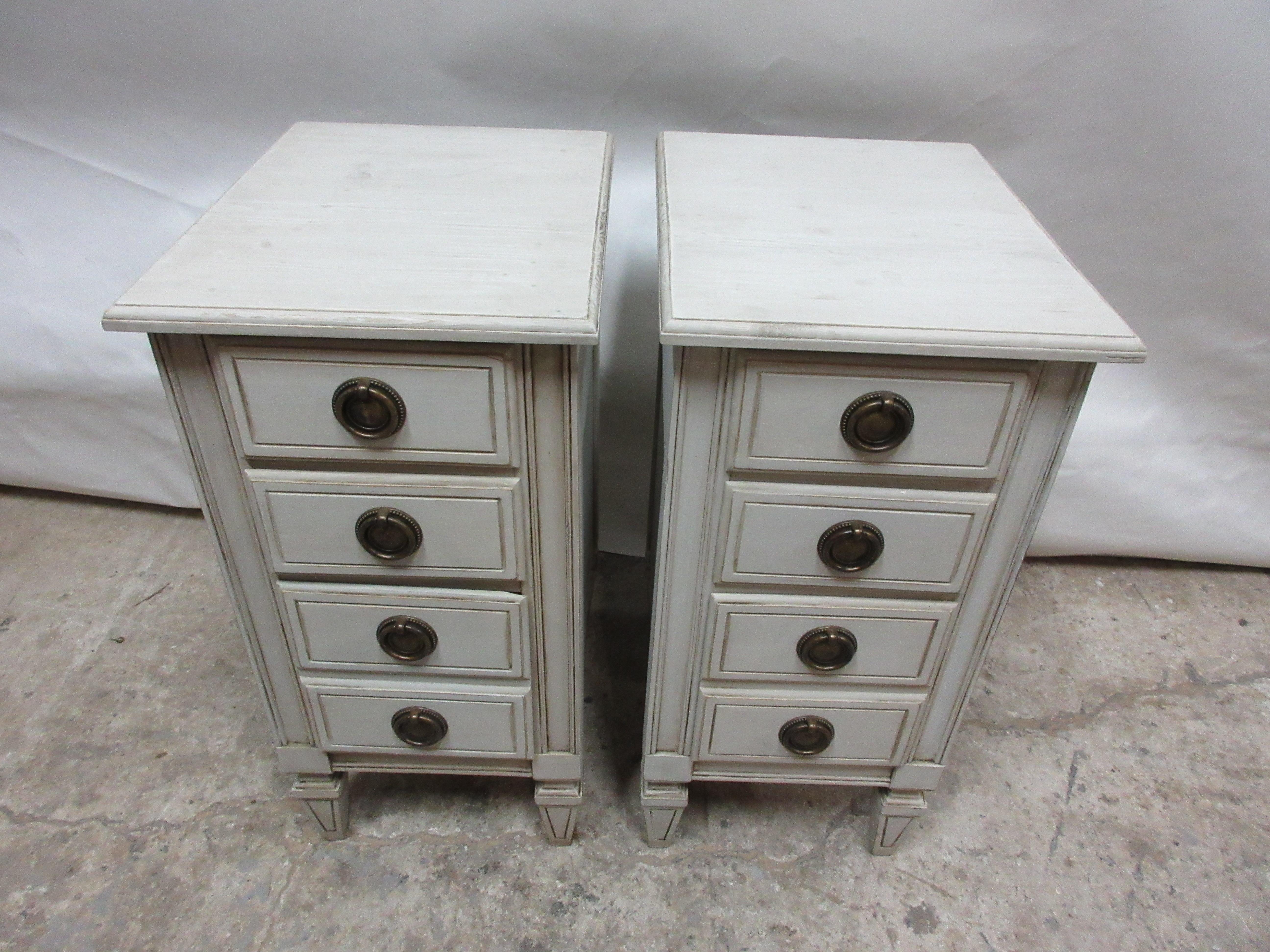4-Drawer Gustavian Nightstands In Good Condition In Hollywood, FL