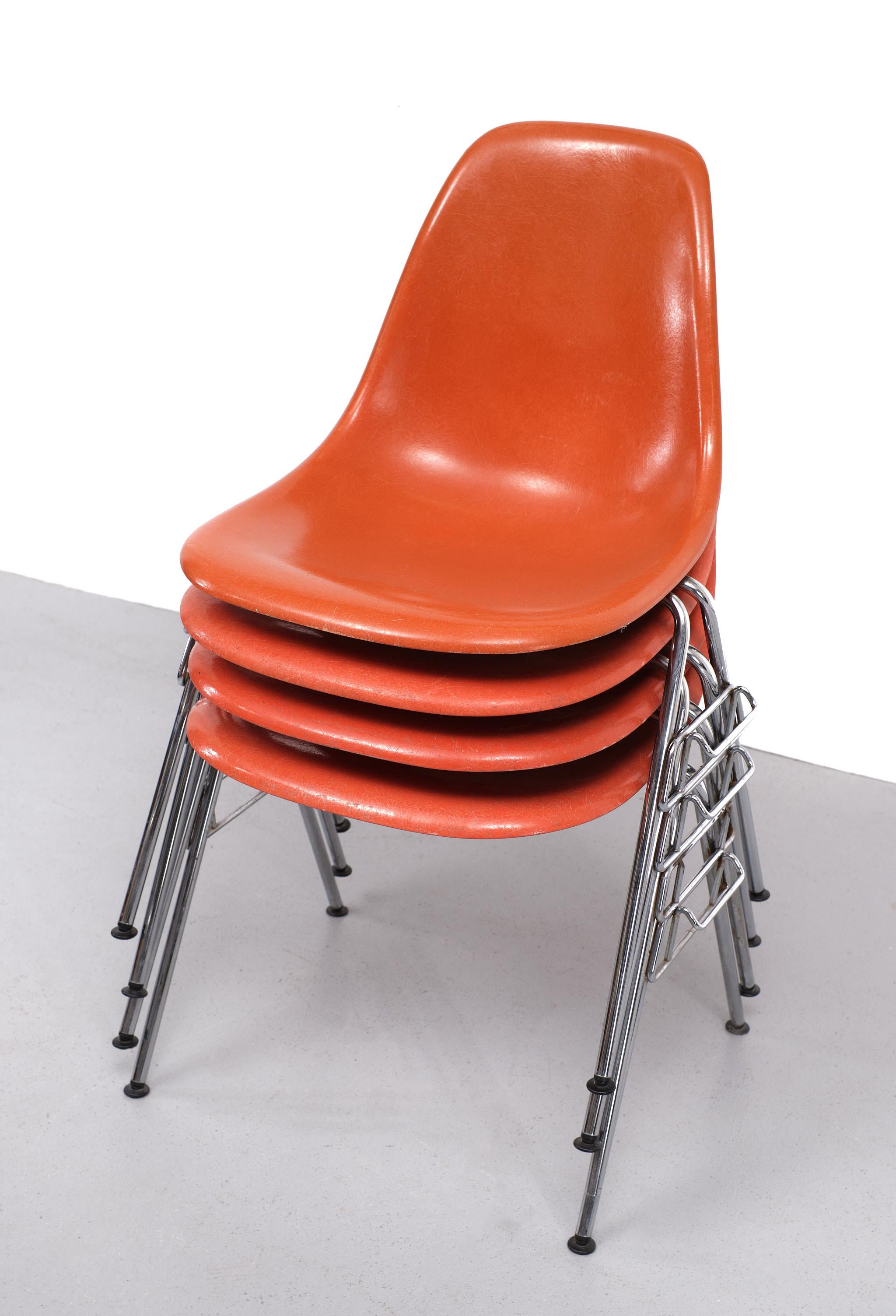 4 DSS Chairs Charles & Ray Eames for Herman Miller, 1974 1