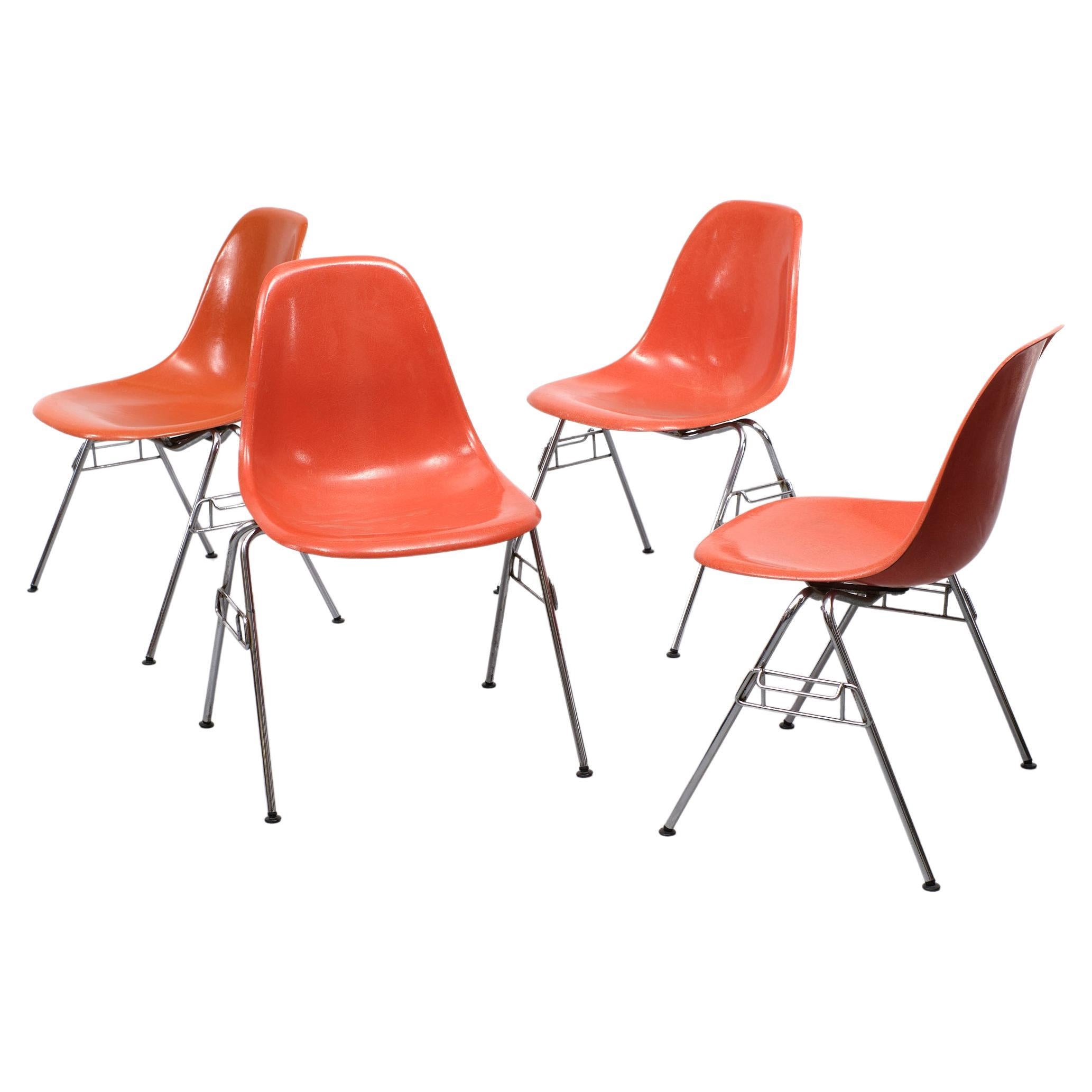4 DSS Chairs Charles & Ray Eames for Herman Miller, 1974
