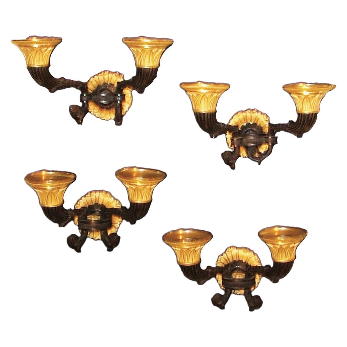 4 Apliques franceses de bronce y ormolu de principios del siglo XIX