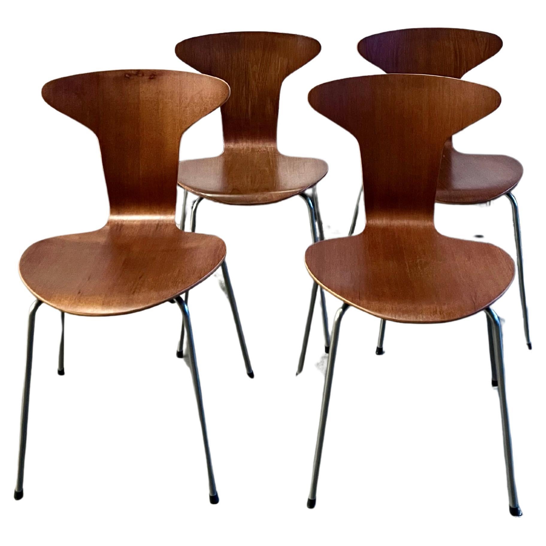 4 Early dining chairs by Arne Jacobsen for Fritz Hansen, 1957 For Sale