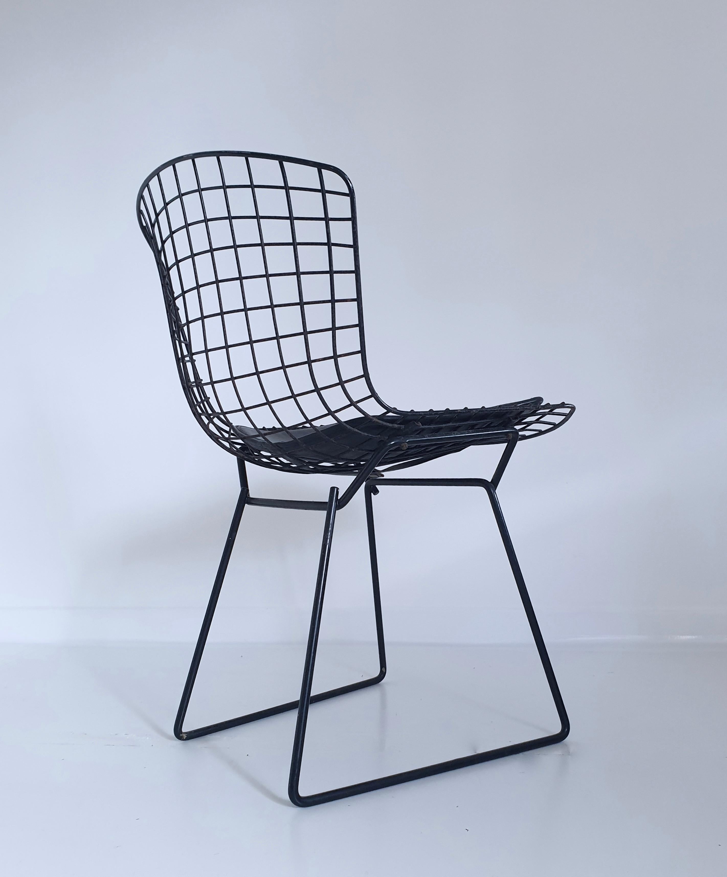 Steel 4 Early Production Midcentury Black Bertoia Side Chairs by Knoll, circa 1960
