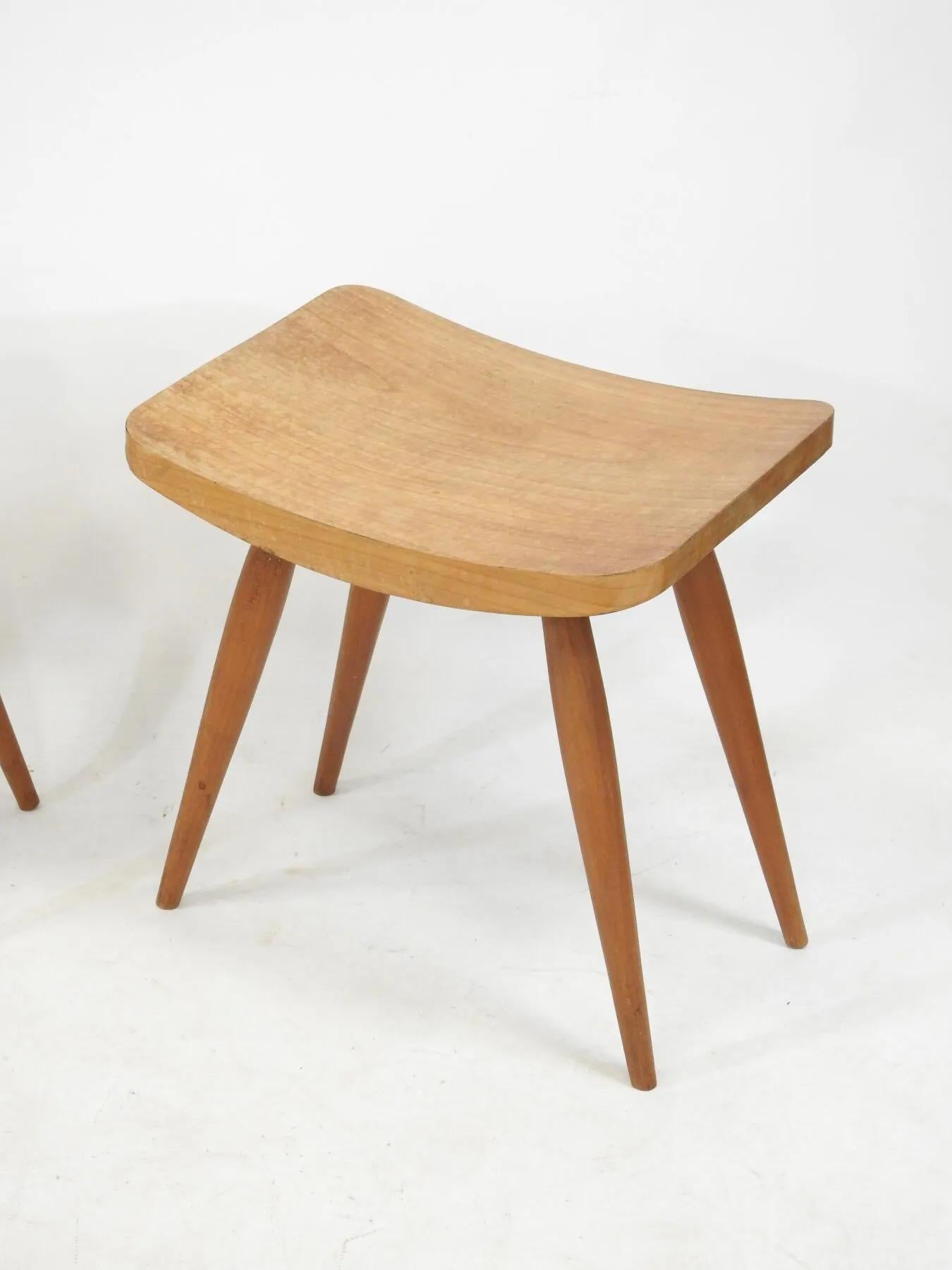4 elm stools circa 1950/1960 In Good Condition For Sale In Saint-Ouen, FR