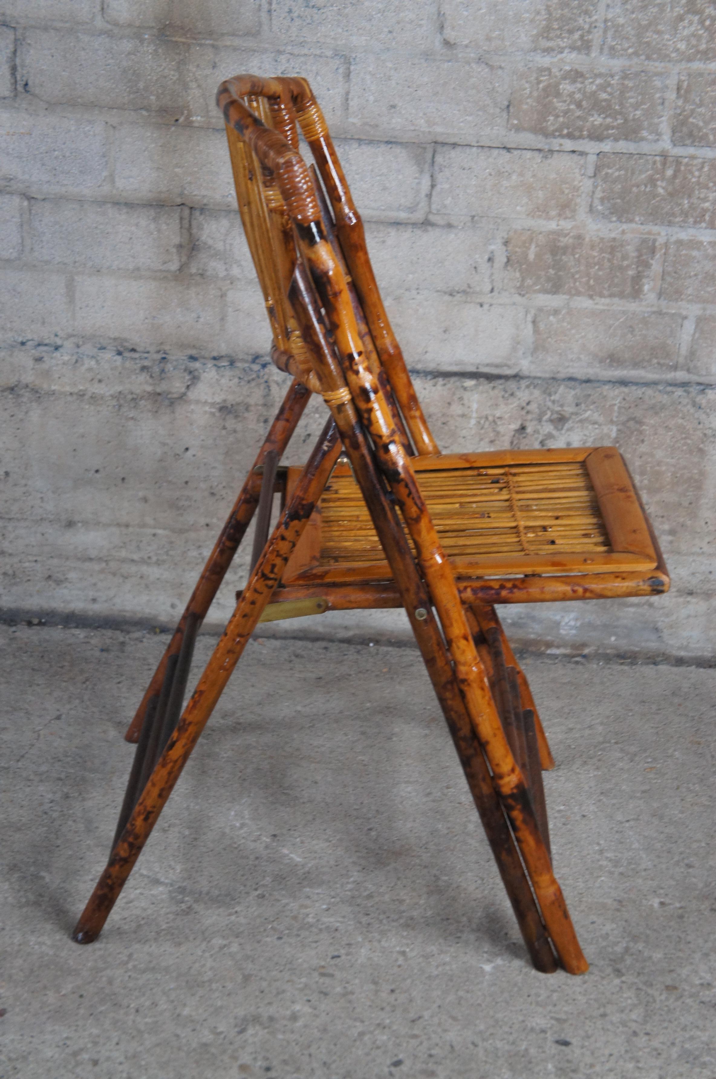 4 Chaises d'appoint pliantes en bambou et rotin du milieu du siècle anglais Dossier à lamelles Bon état - En vente à Dayton, OH
