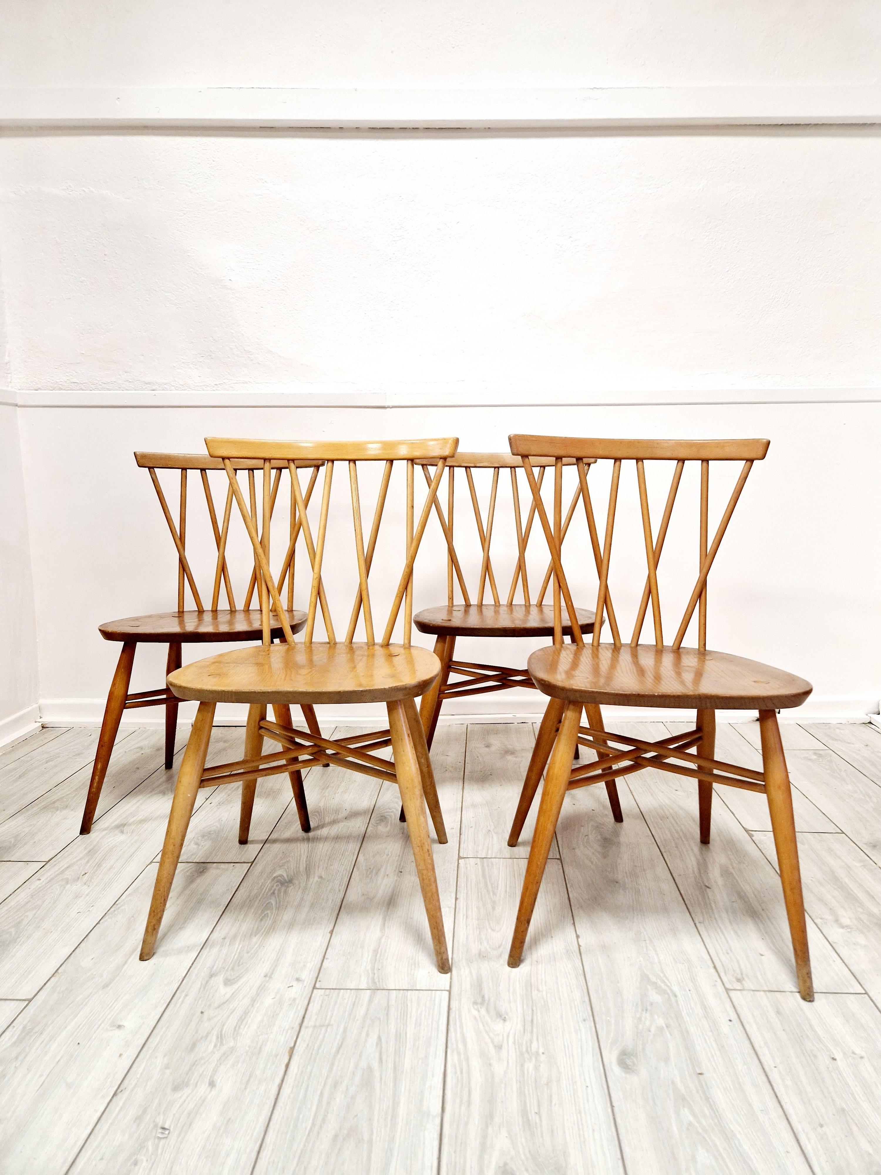 Olmo 4 Sedie da pranzo con schienale a candelabro di Ercol del Medioevo in vendita