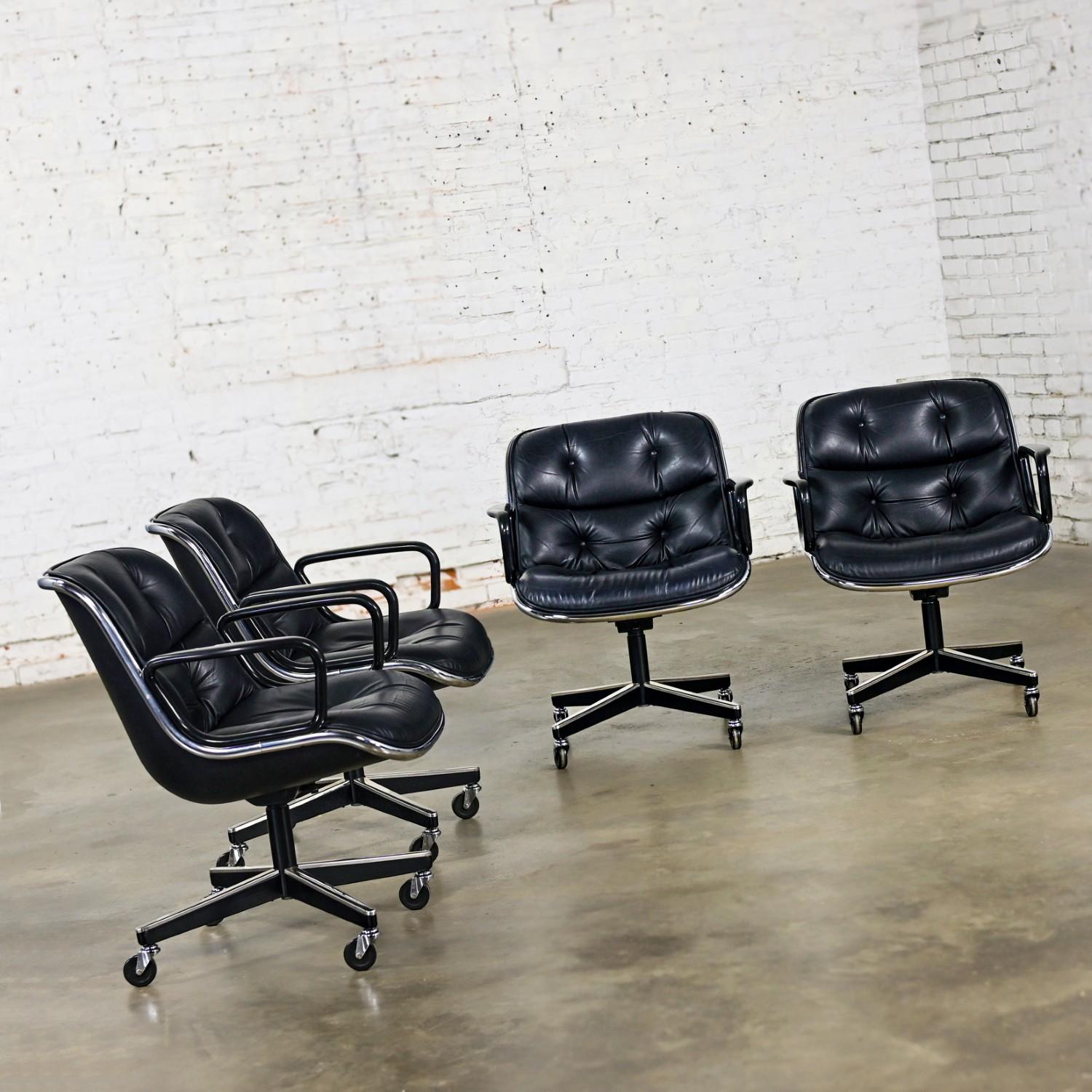 Mid-Century Modern 4 Fauteuils de direction par Charles Pollock pour Knoll Cuir noir et base à 4 branches en vente