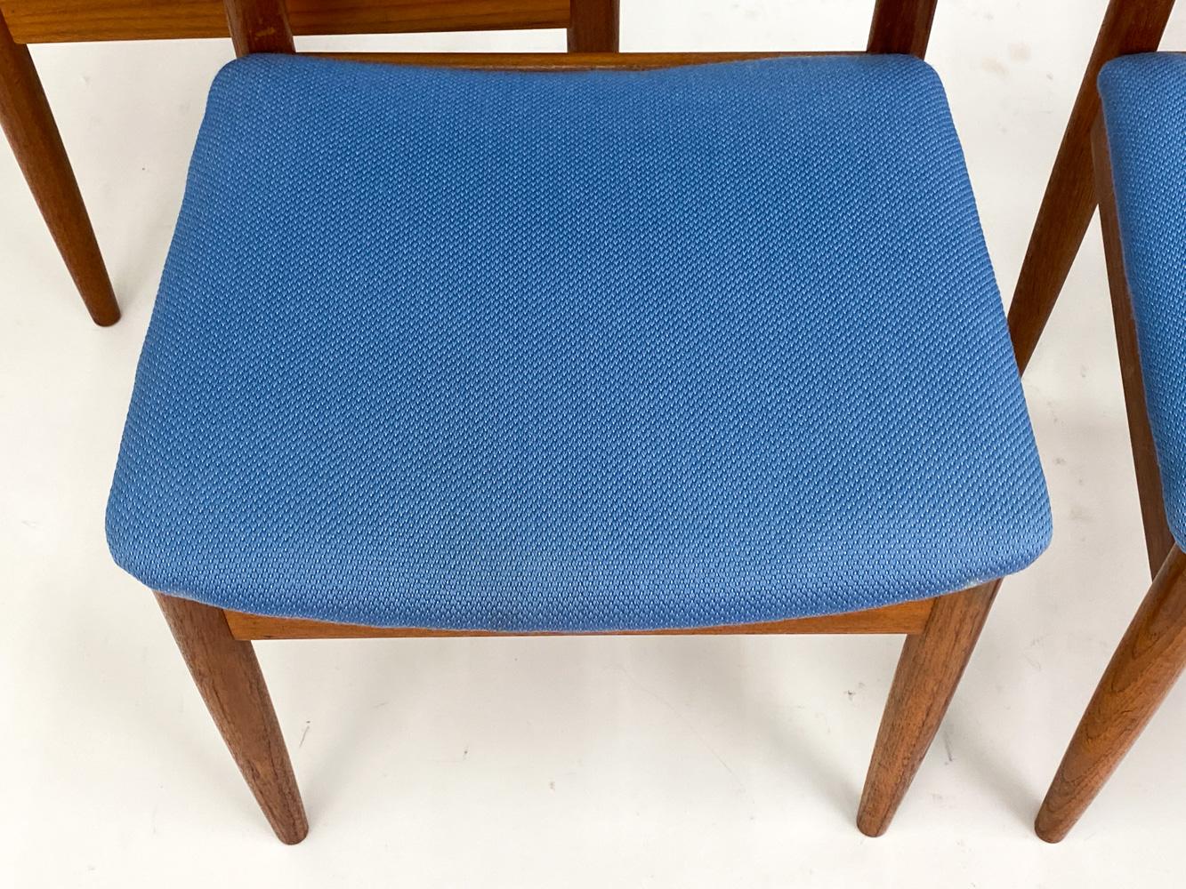 (4) Finn Juhl for France & Son Teak Model 197 Chairs In Good Condition For Sale In Norwalk, CT
