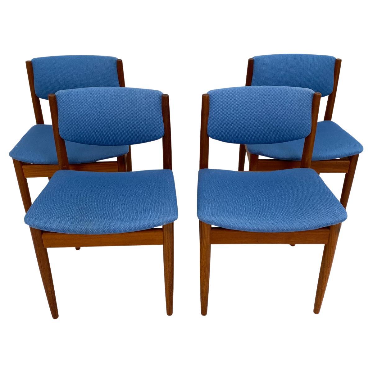 (4) Finn Juhl for France & Son Teak Model 197 Chairs For Sale