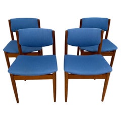 (4) Chaises en teck Finn Juhl pour France & Son modèle 197