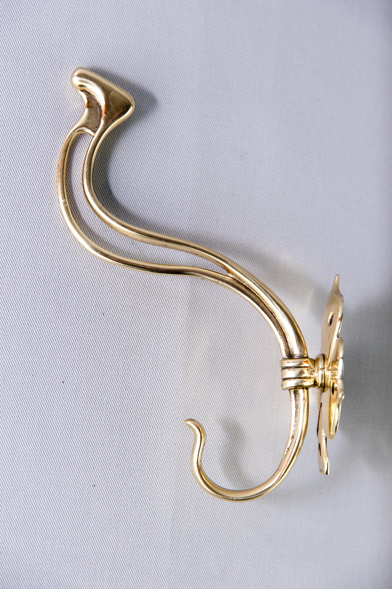 4 Floral Brass Hooks Jugendstil, circa 1907 In Excellent Condition In Wien, AT