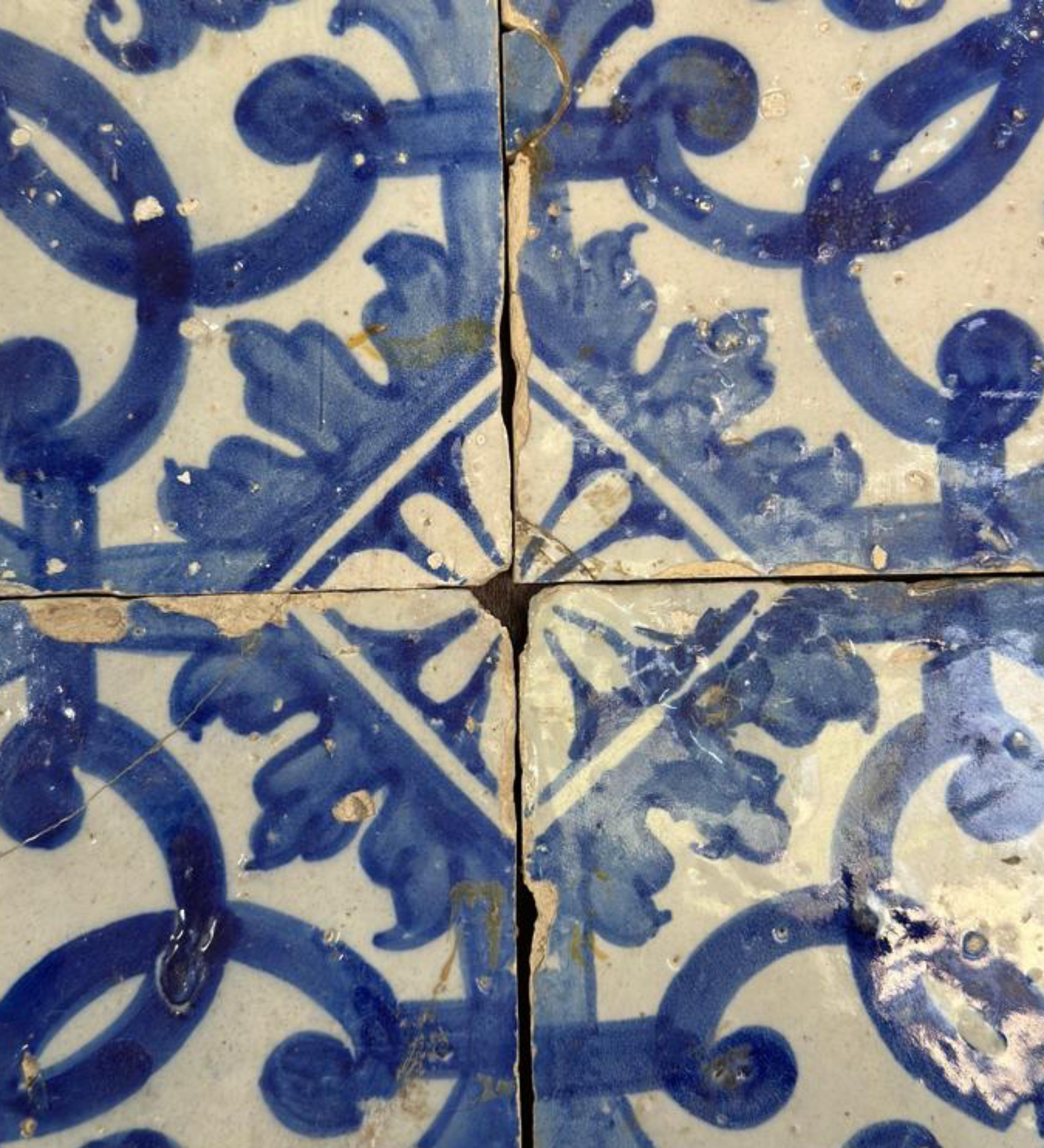 Baroque (4) Four Portuguese Tiles 17th Century (1630/1680) Very Rare Collectible For Sale
