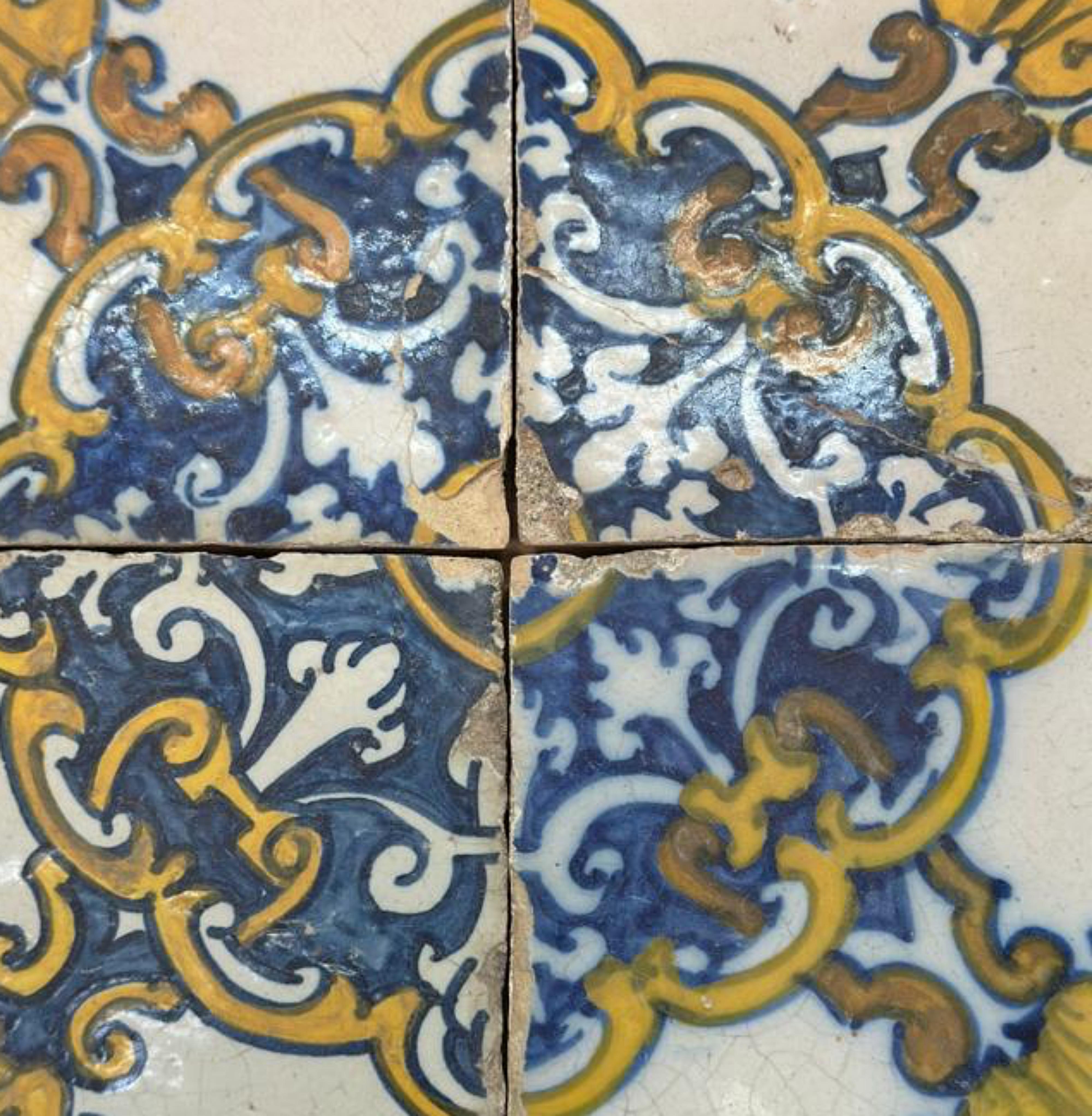 Baroque (4) Four Portuguese Tiles 17th Century (1630/1680) Very Rare Collectible For Sale