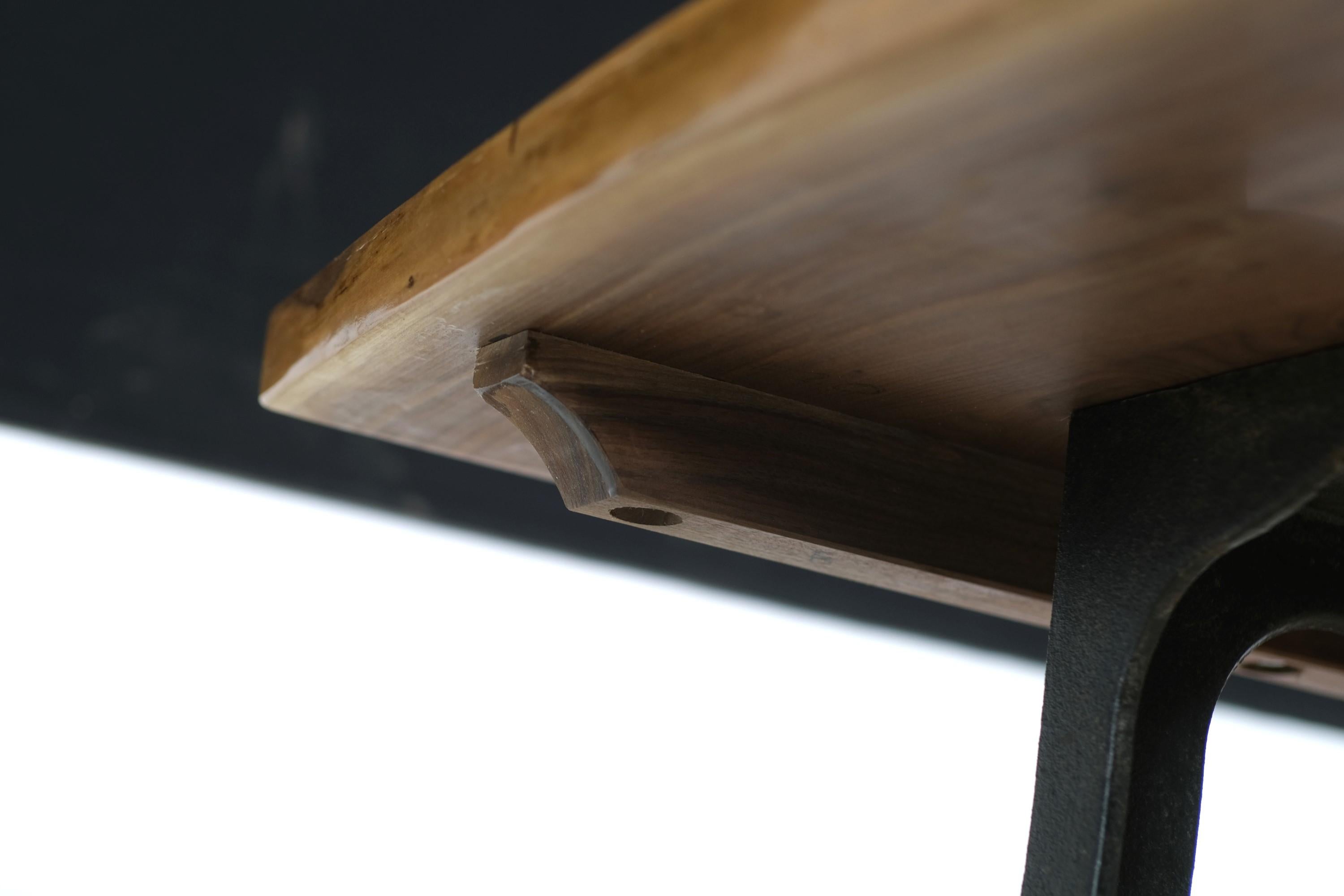 4 ft Live Edge Solid Walnut Table Iron New York, NY Legs en vente 7