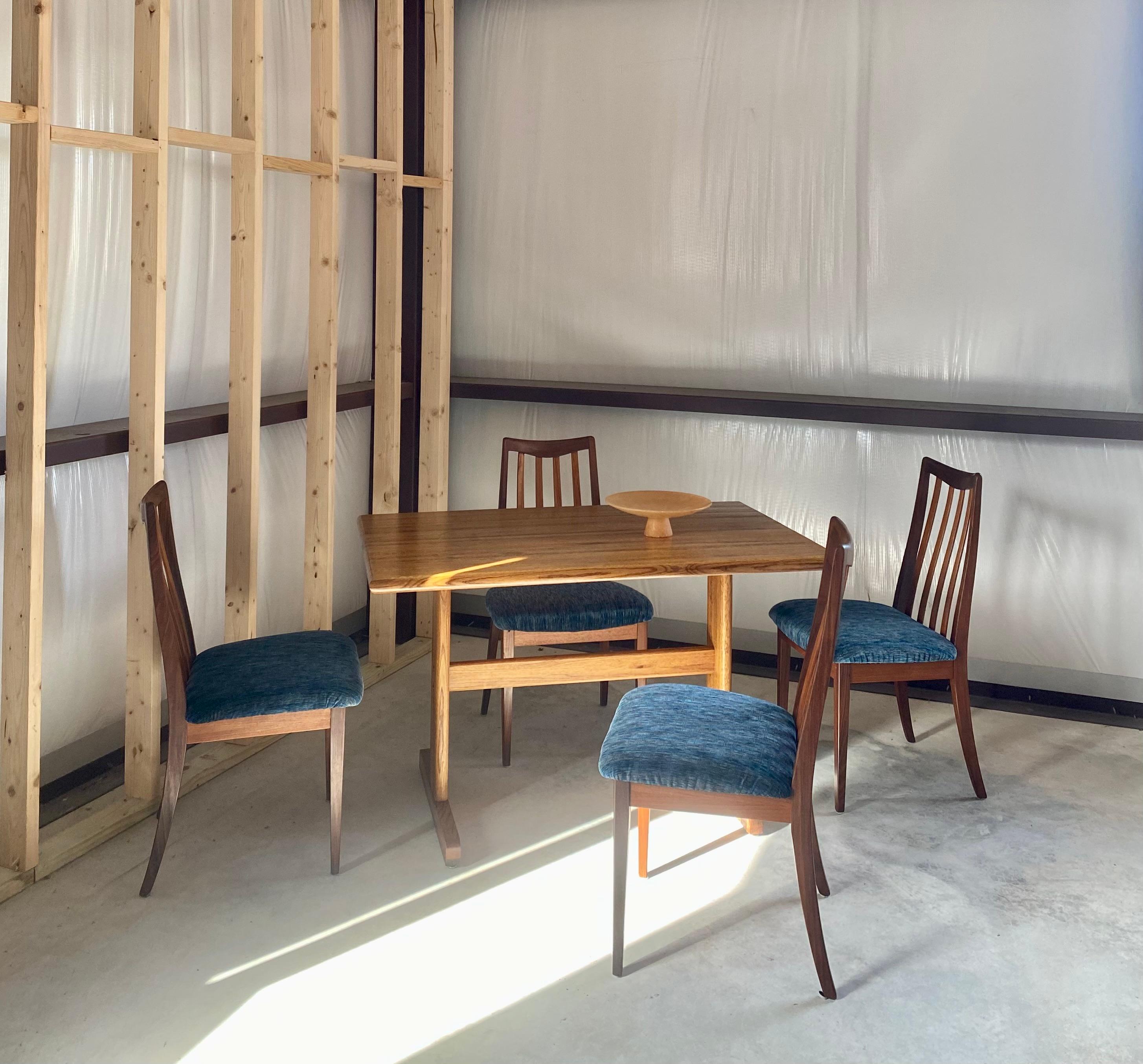 (4) Chaises de salle à manger en teck G-Plan + table en Oak en vente 3