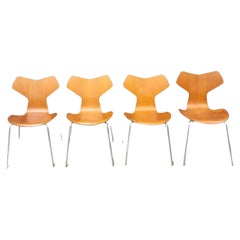 4 Grand Prix 3130 Danish Modern Chair by Arne Jacobsen for Fritz Hansen