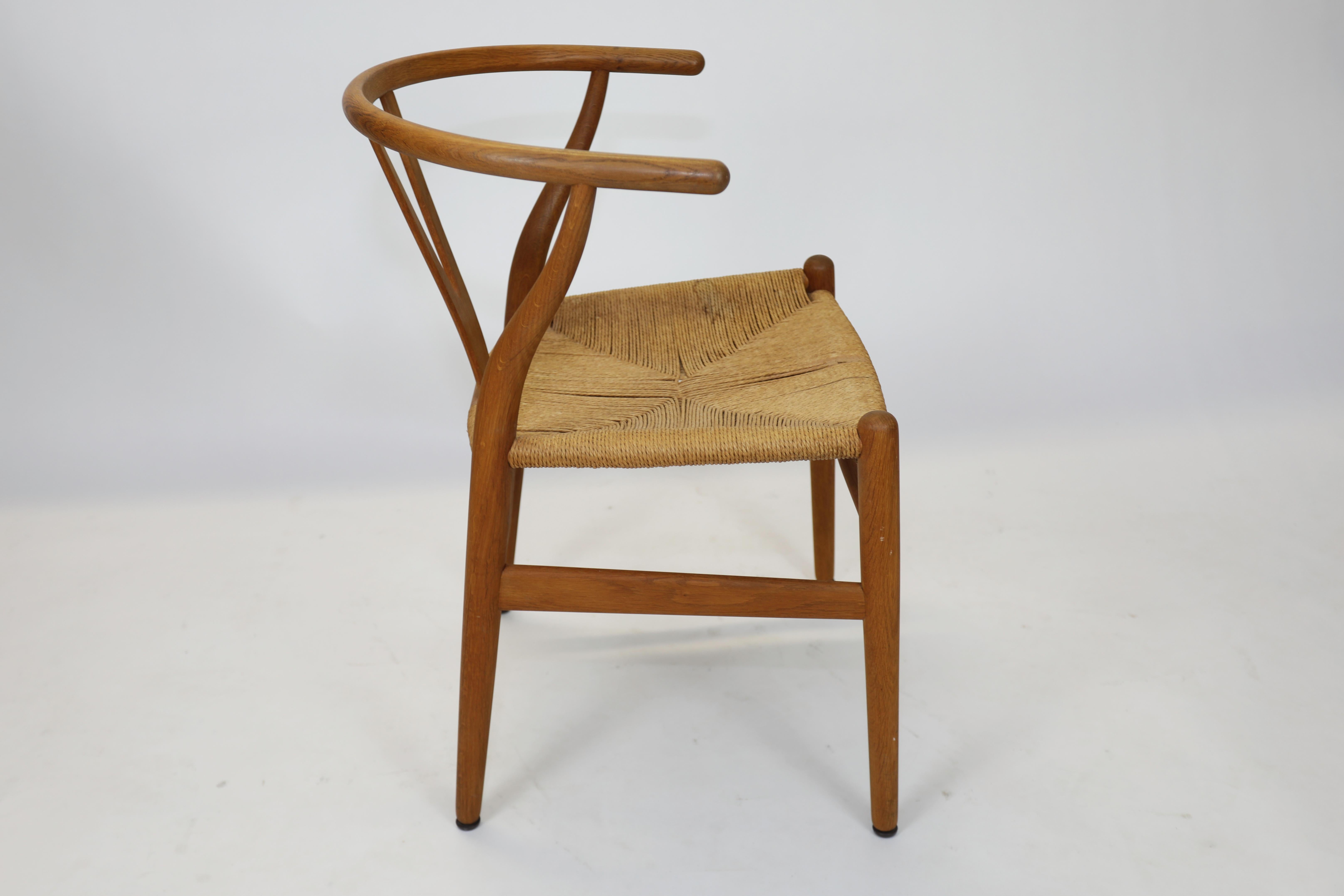 Mid-20th Century 4 Hans Wegner Wishbone Chairs