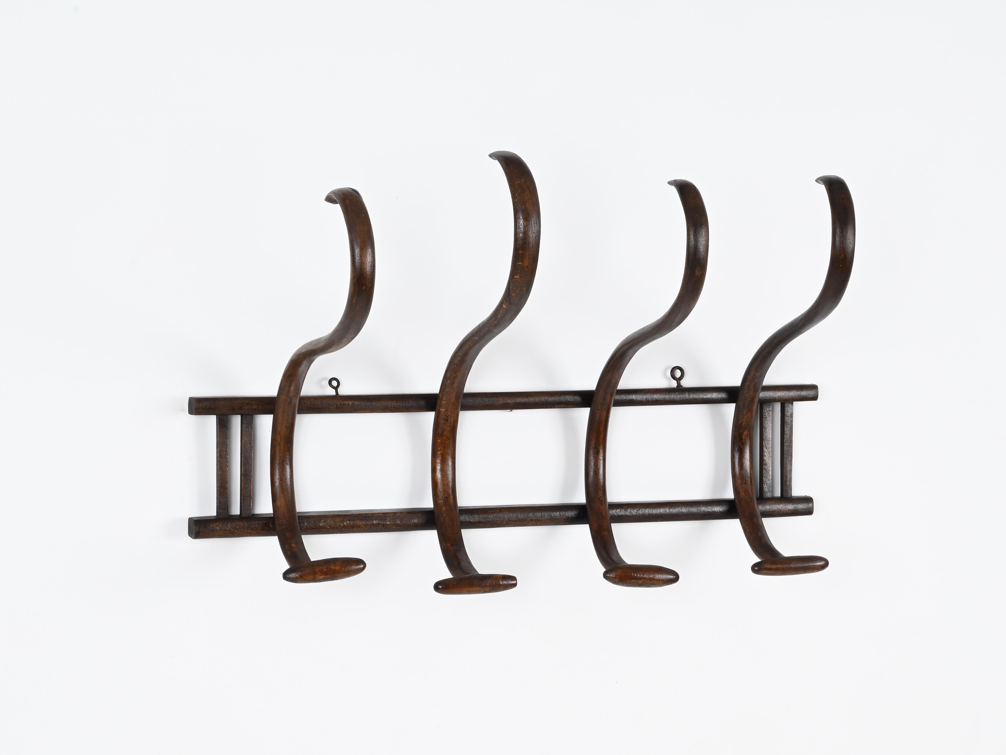 4 Garderobenständer aus Nussbaumholz mit Kapuze von Michael Thonet, Frankreich, Anfang 1900 im Angebot 4