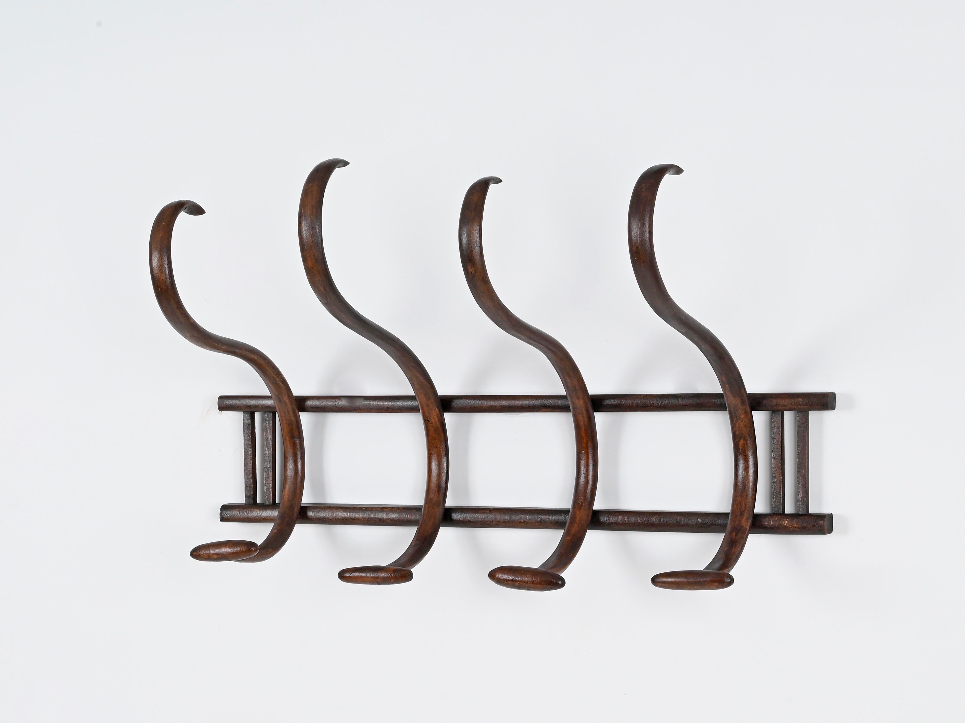 4 Garderobenständer aus Nussbaumholz mit Kapuze von Michael Thonet, Frankreich, Anfang 1900 im Angebot 5