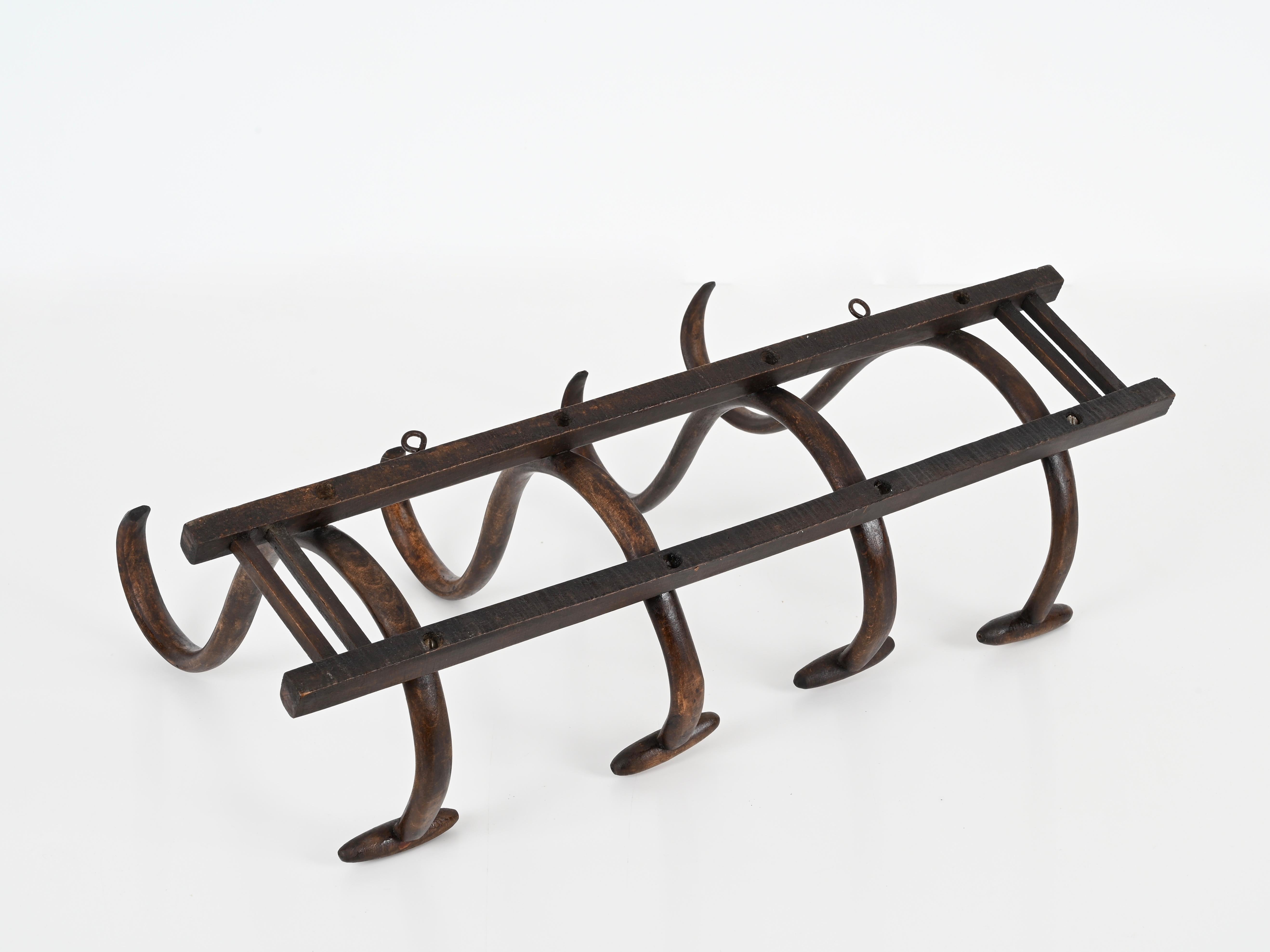 4 Garderobenständer aus Nussbaumholz mit Kapuze von Michael Thonet, Frankreich, Anfang 1900 im Angebot 6