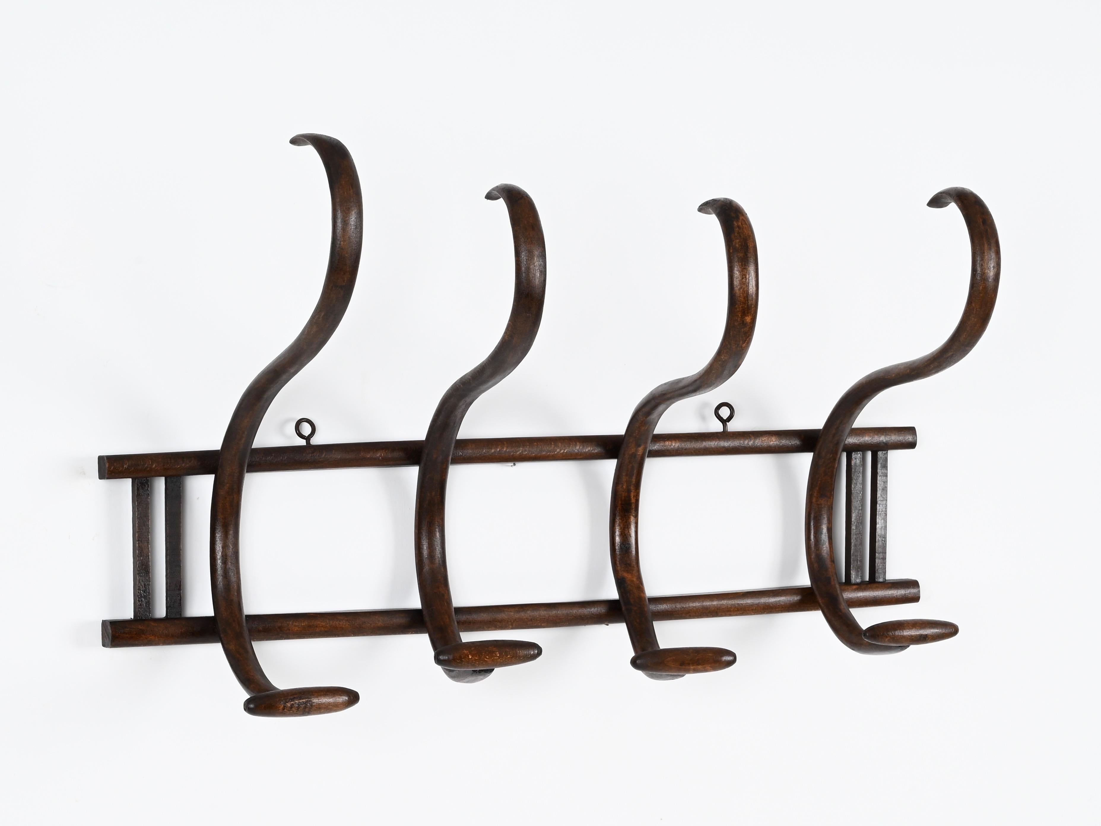 4 Garderobenständer aus Nussbaumholz mit Kapuze von Michael Thonet, Frankreich, Anfang 1900 im Angebot 2