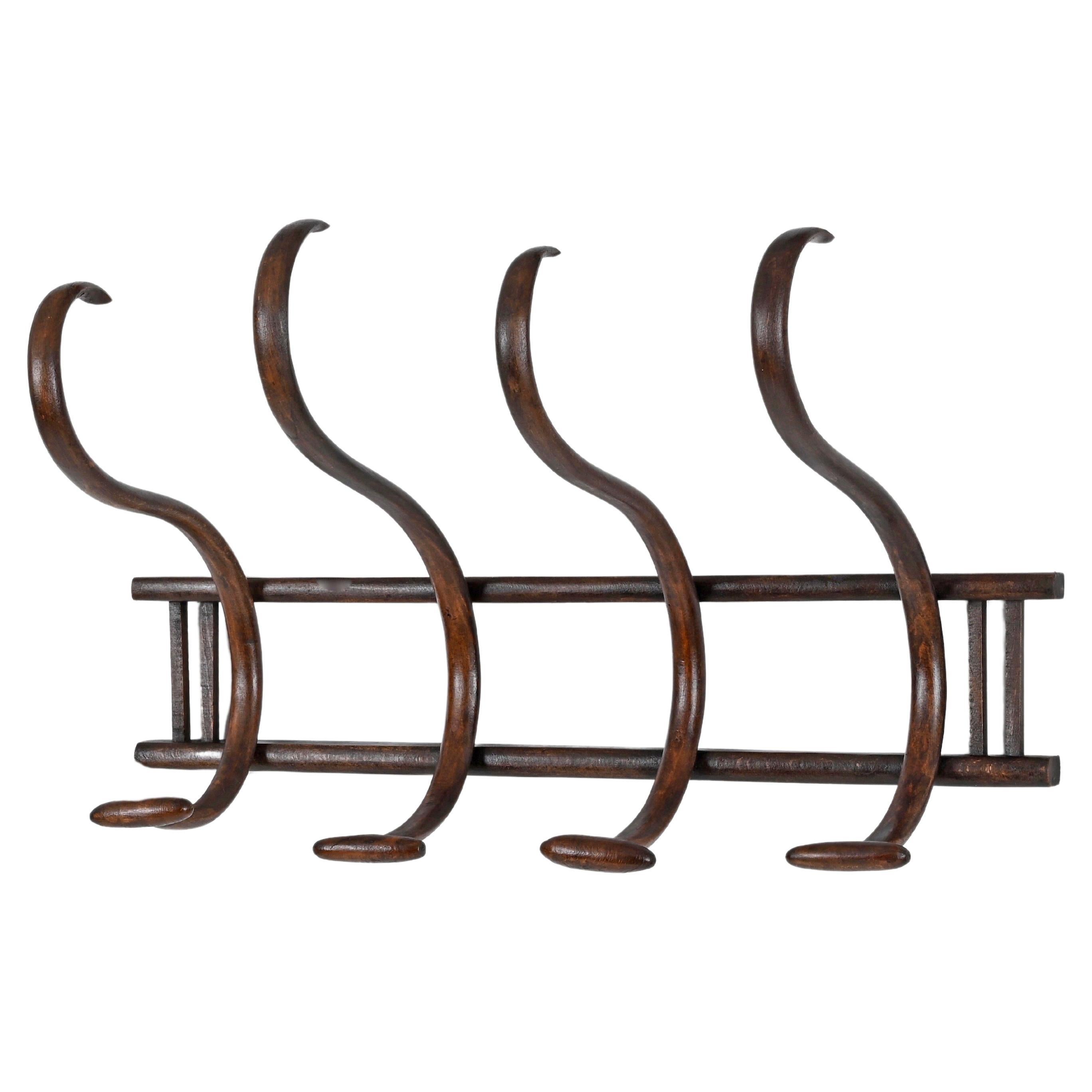 Percheros de 4 ganchos de nogal de Michael Thonet, Francia, principios del siglo XX